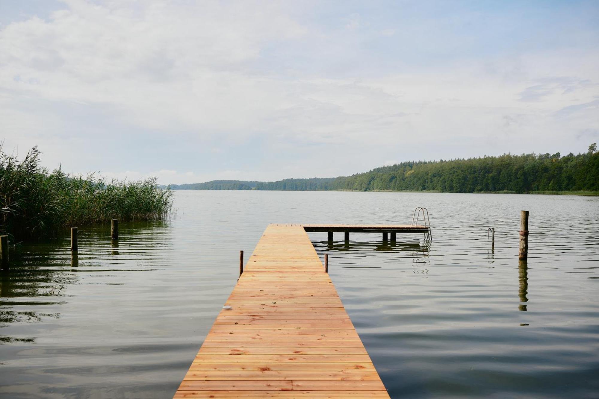 Raus Tiny House am See mit Sauna und Whirlpool