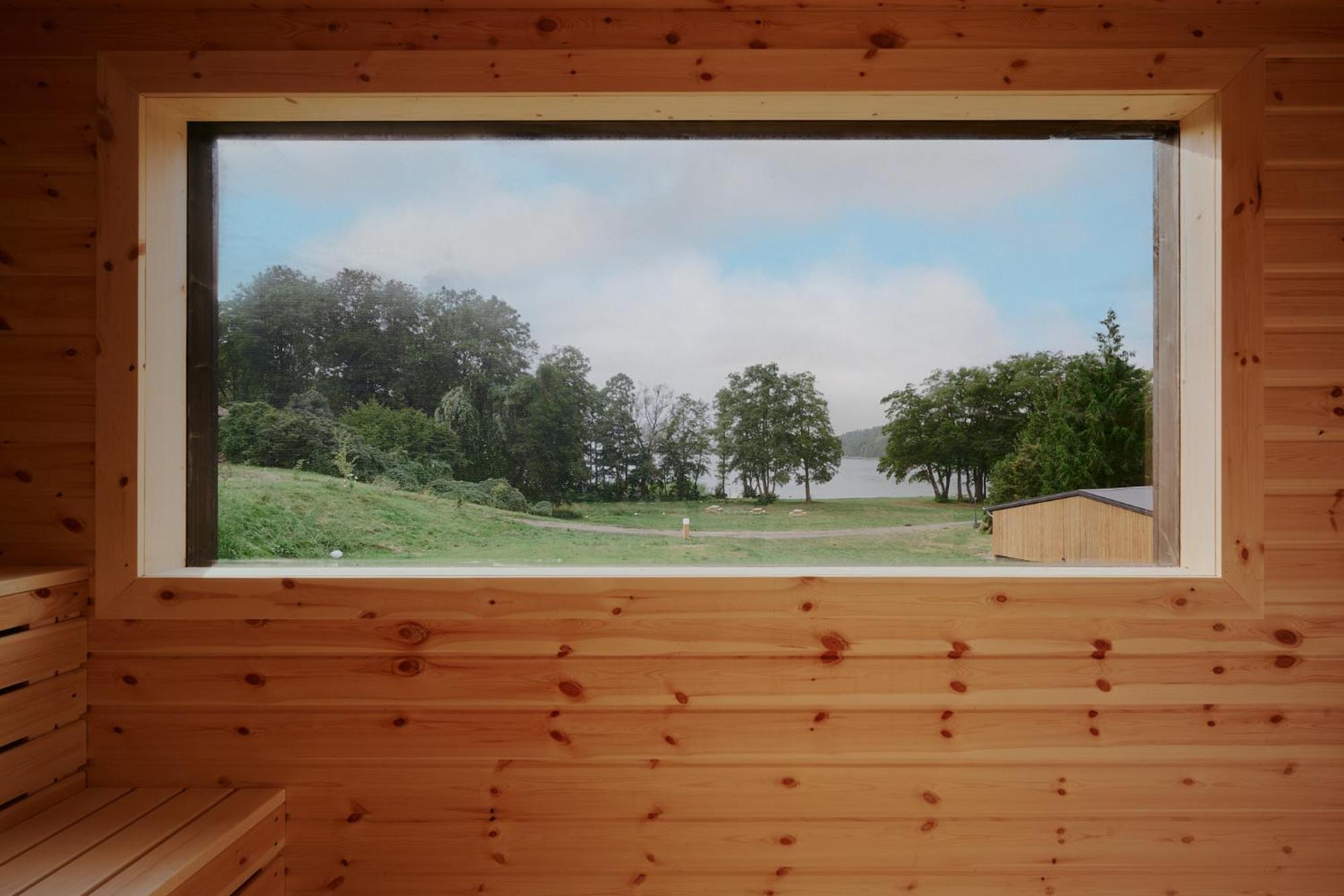 Raus Tiny House am See mit Sauna und Whirlpool