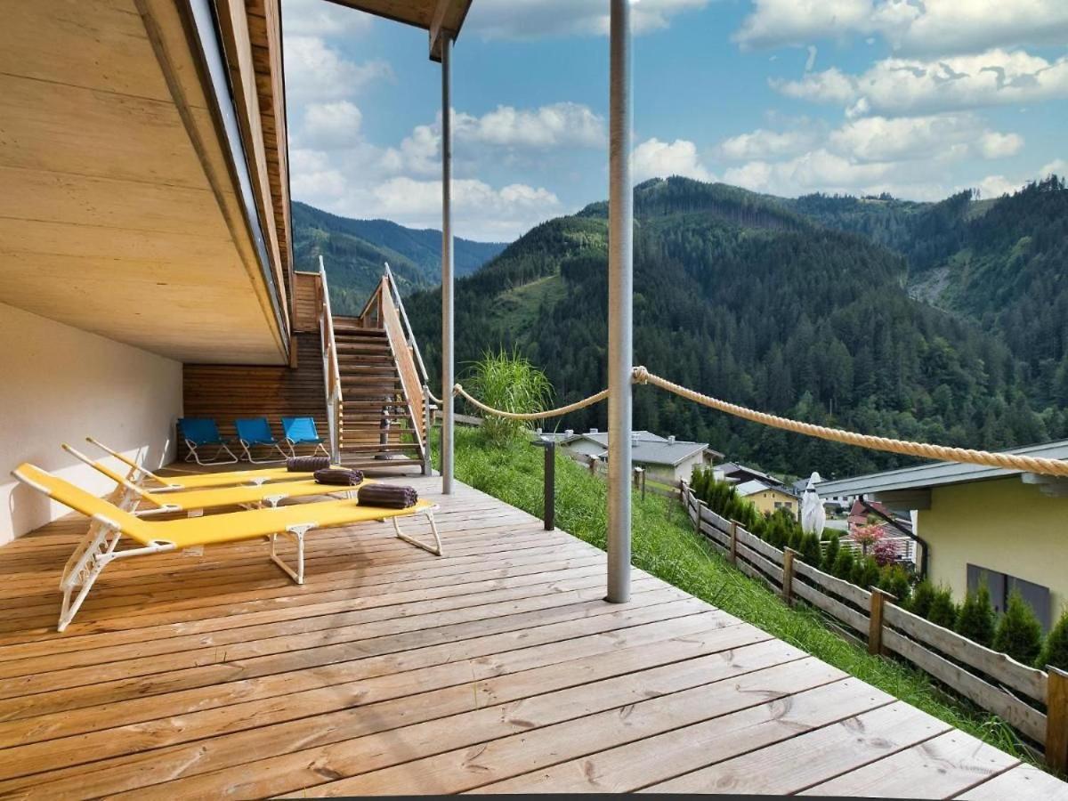 SKYLINE Villa VIEHHOFEN