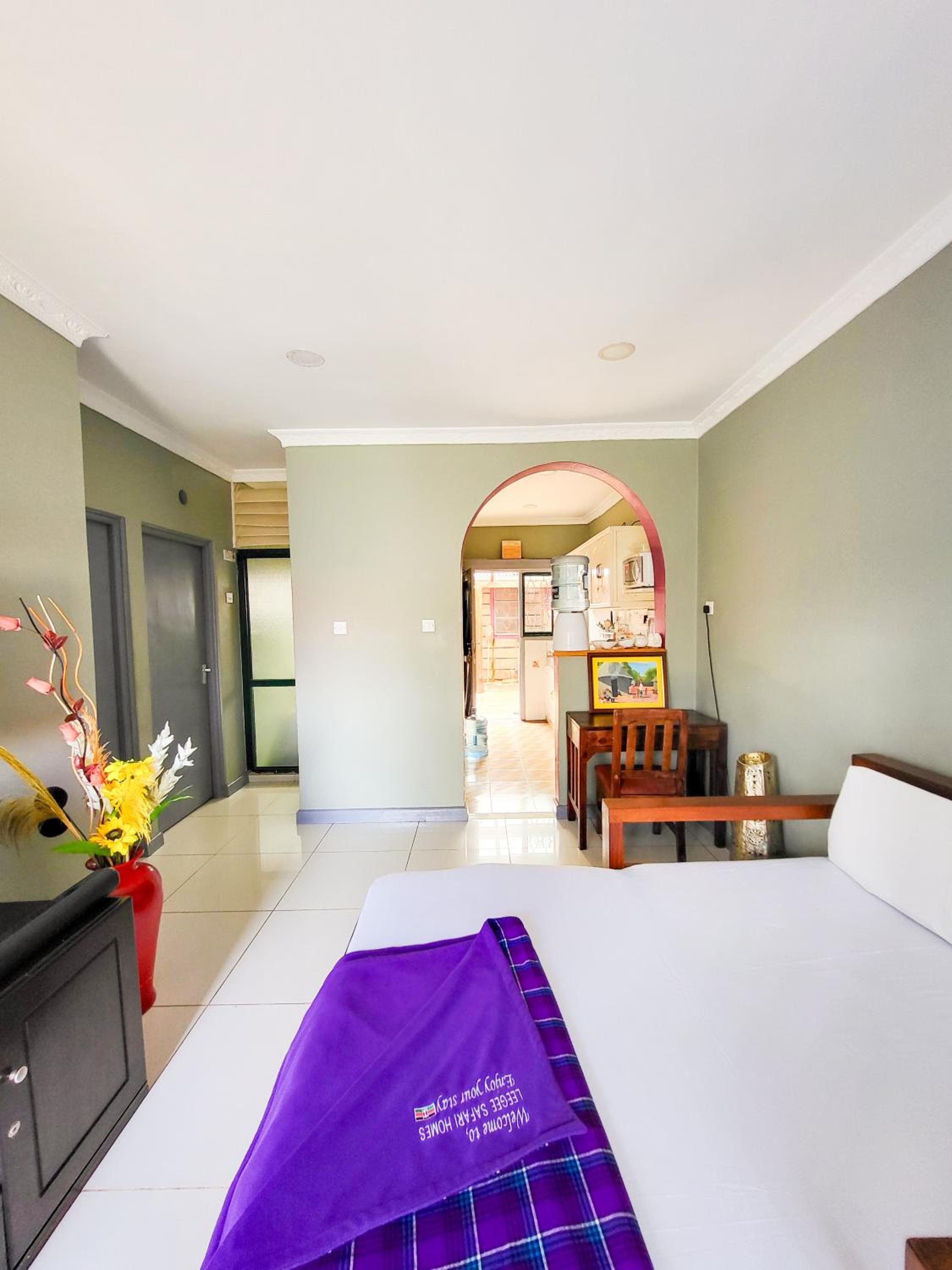 2 BDR Home with Garden 10 mins To Junction Mall view 5