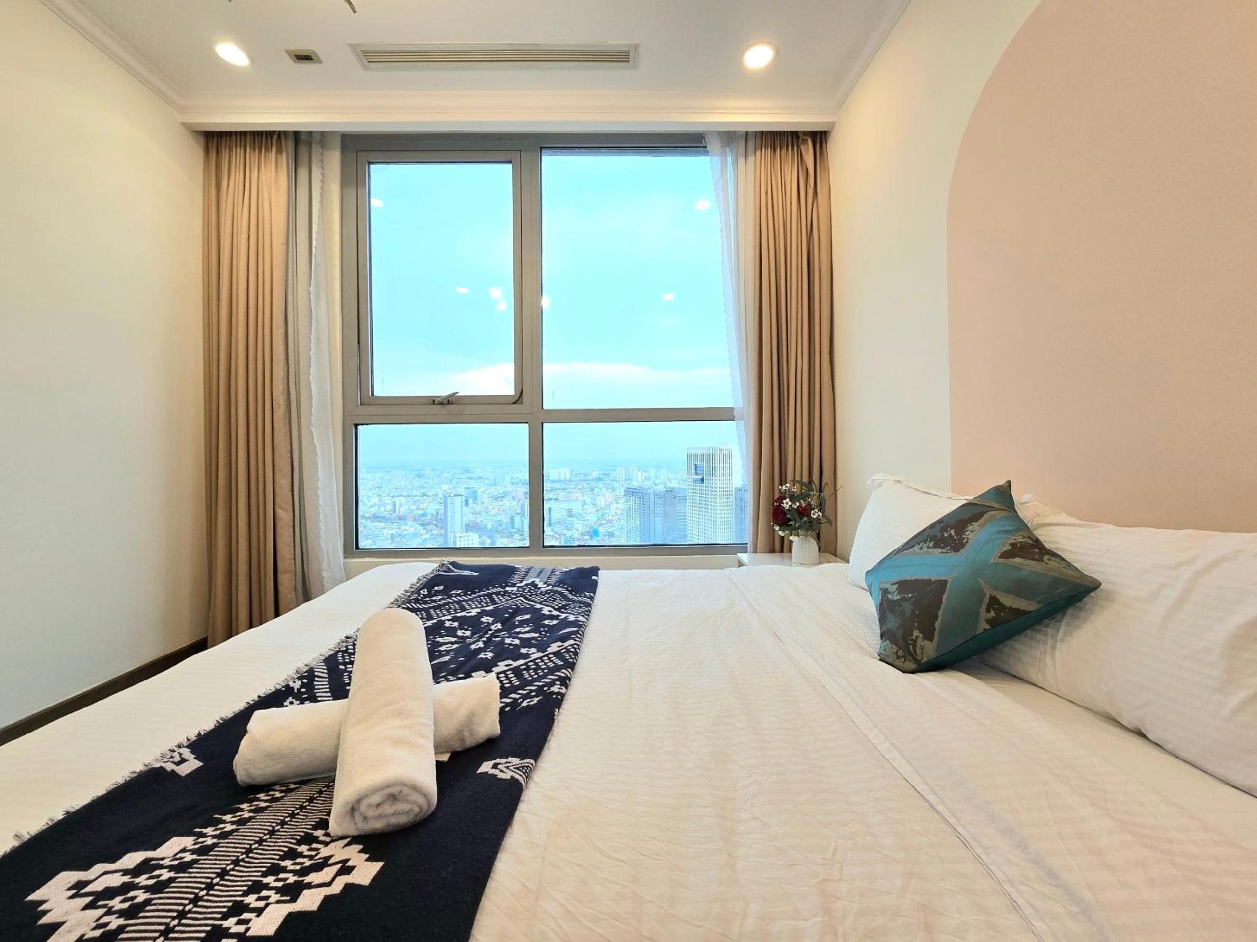 Vinhomes Central Park Premier Apartment