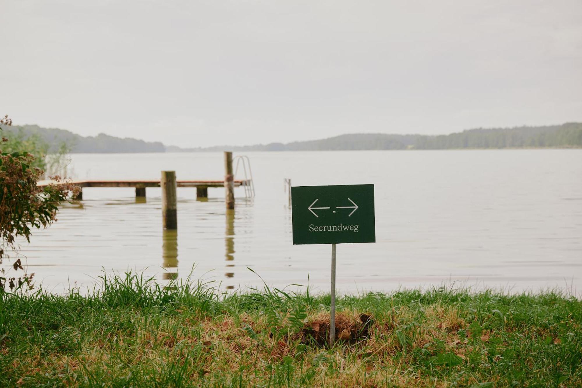 Raus Tiny House am See mit Sauna und Whirlpool