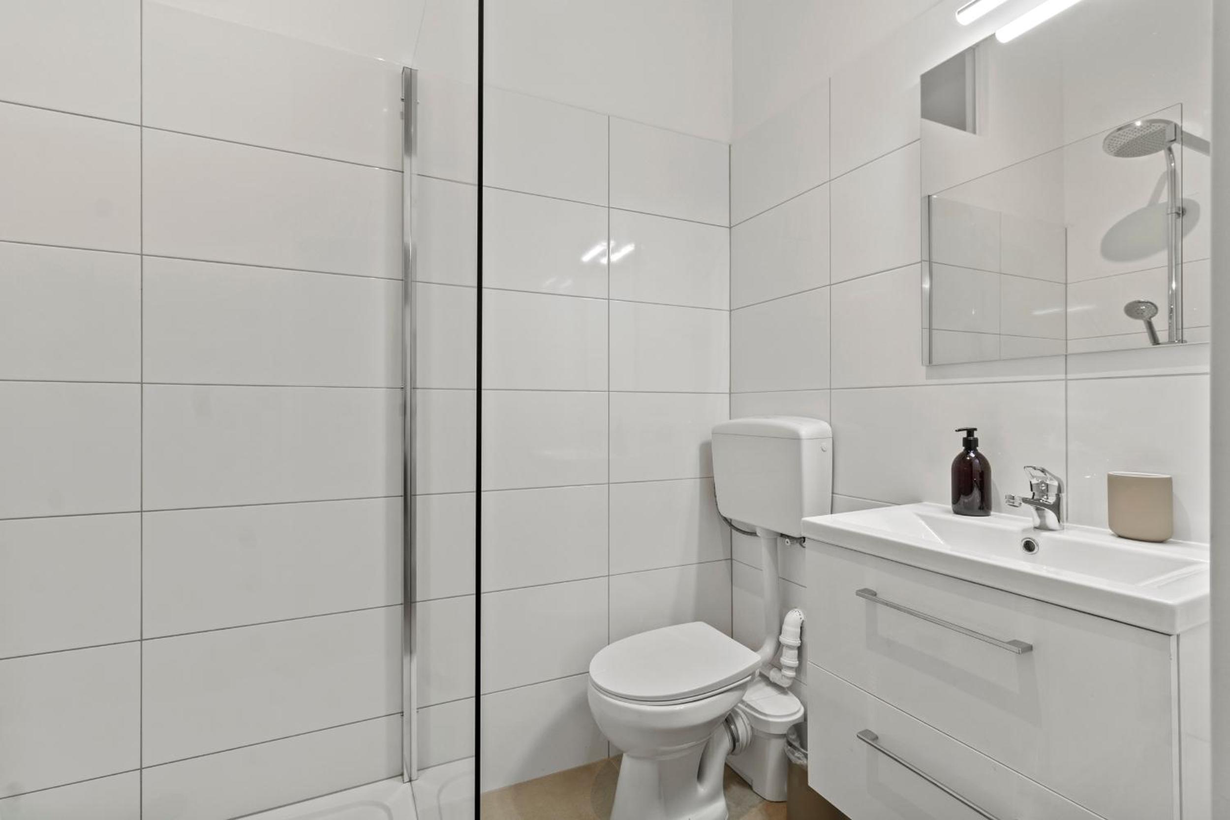 Balcony Apartment, 4 min to U3 Zipperer Straße