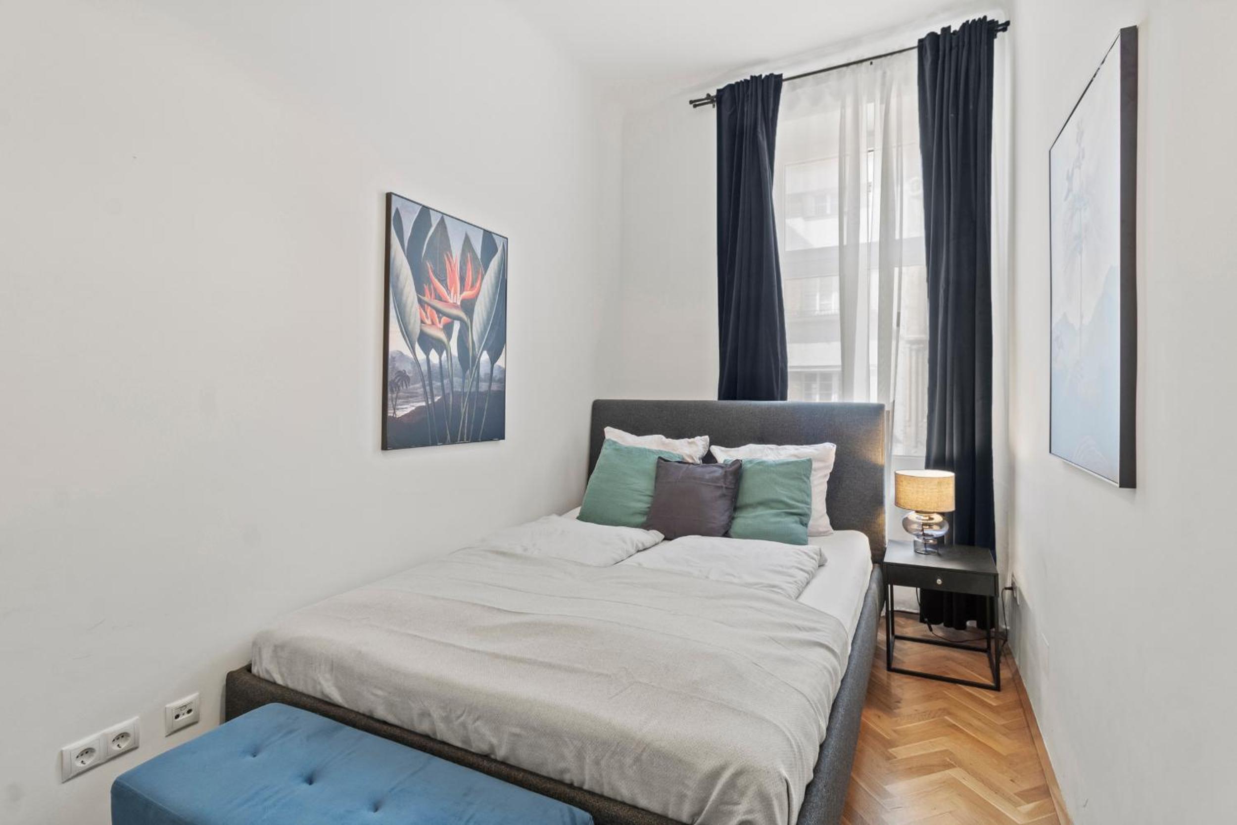 Balcony Apartment, 4 min to U3 Zipperer Straße