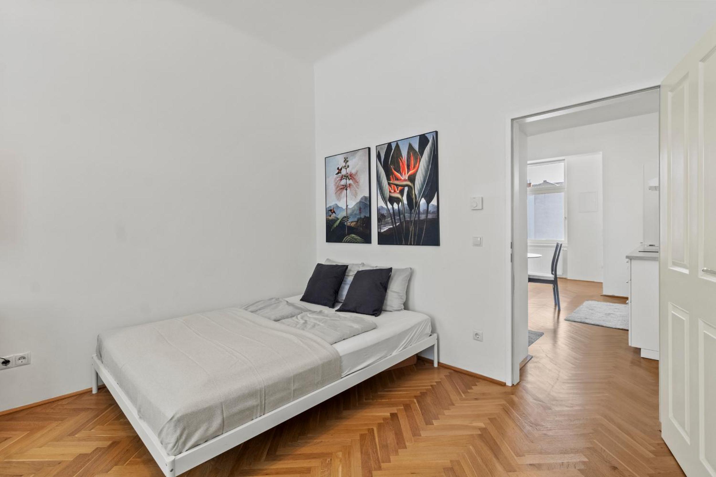 Balcony Apartment, 4 min to U3 Zipperer Straße