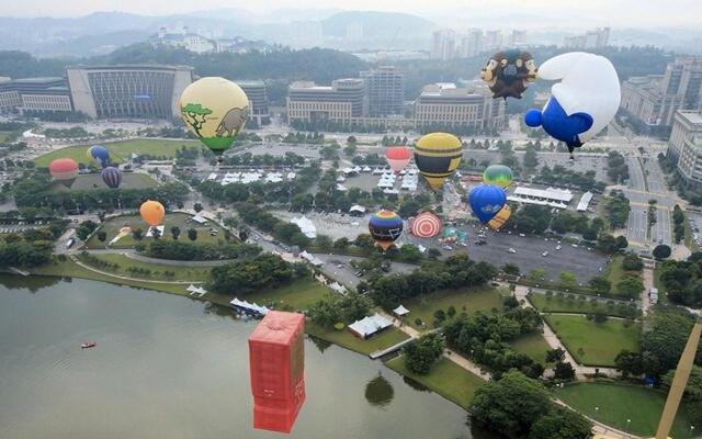 The Icon6 Condo in IOI City Mall Putrajaya, Pool View photo 3