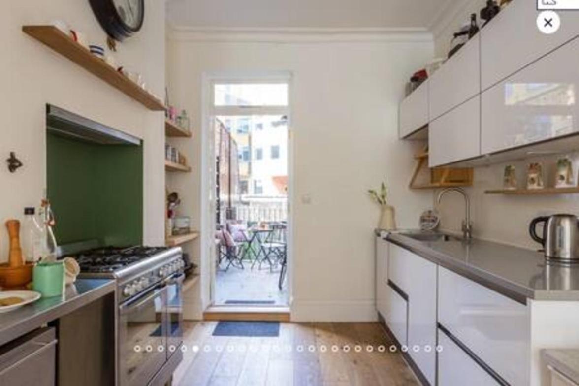 Vauxhall 3 Bed House by BaseToGo