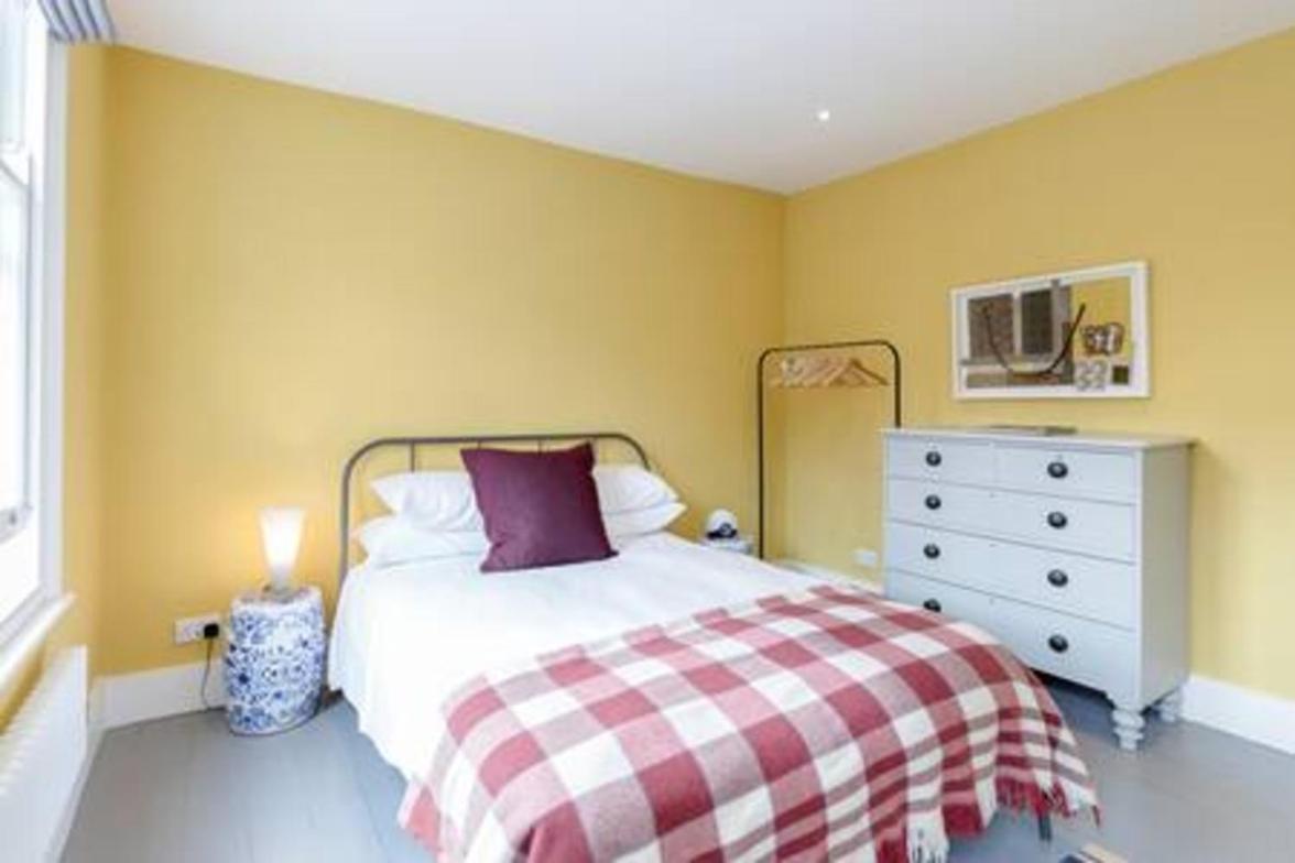 Vauxhall 3 Bed House by BaseToGo