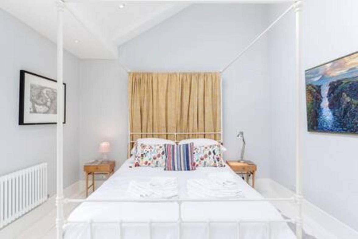 Vauxhall 3 Bed House by BaseToGo