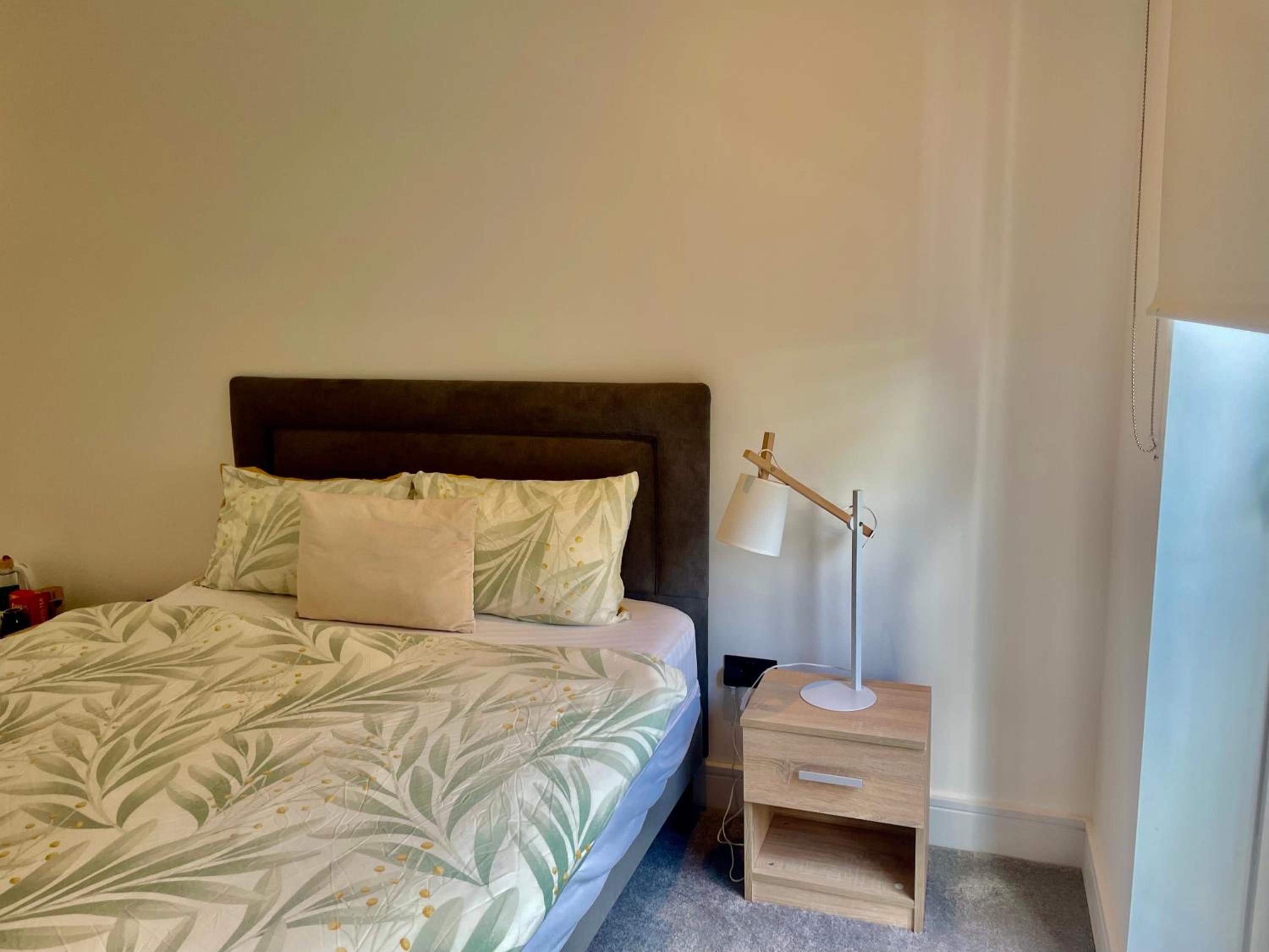 Modern Ensuite Double Bedroom