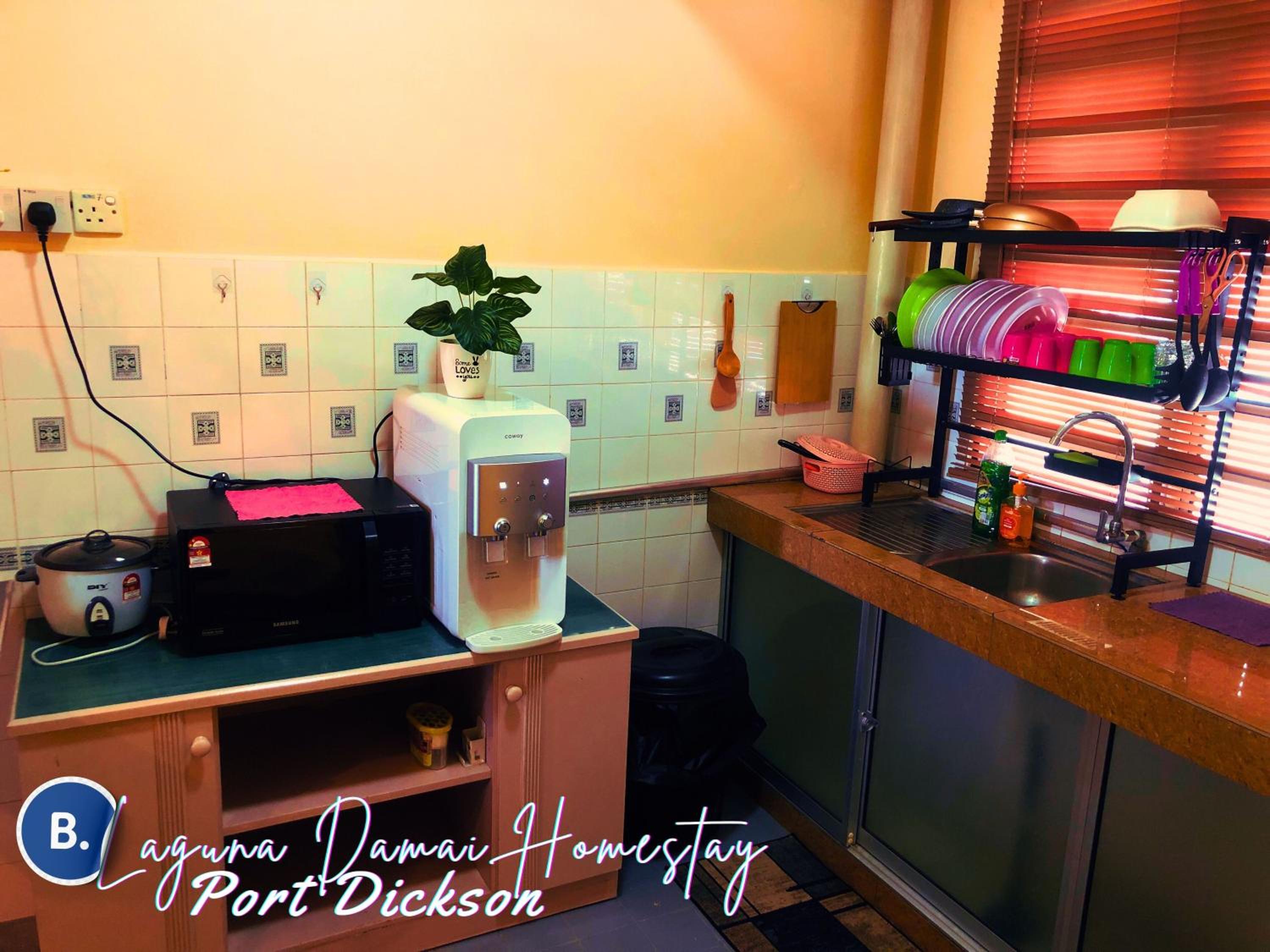 Laguna Damai Homestay PD - 2BR, Ground Floor, Near Beach, Pool, Astro, Netflix, WiFi photo 7