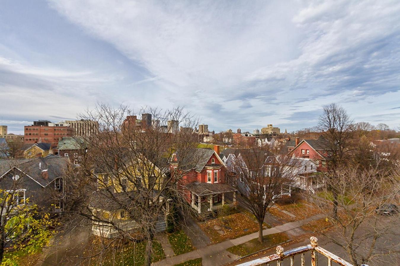 Mayflower 208 Spectacular Studio Apartment view 4