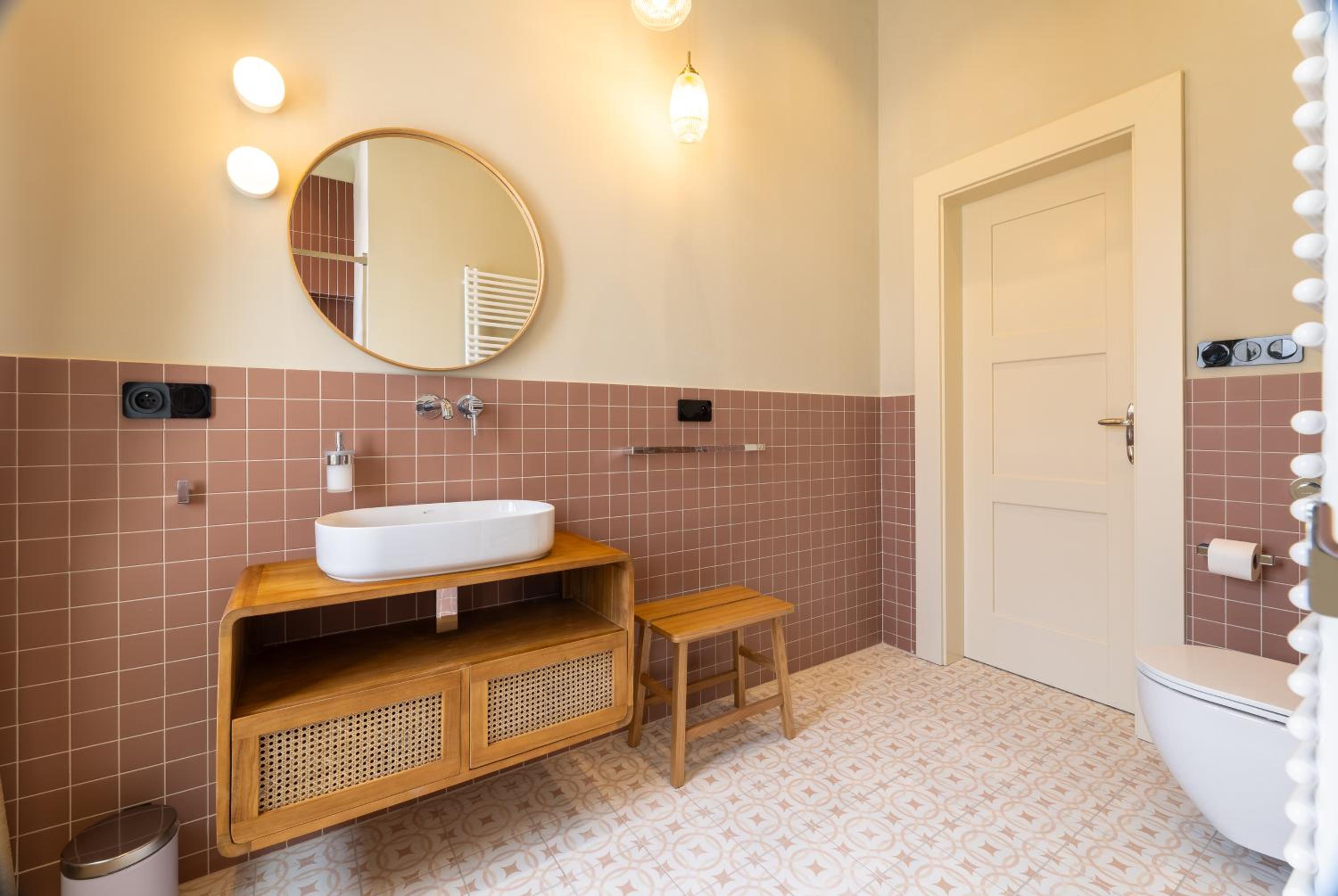 Luxury 2BR Apartment in Old Town with AC by EasyBNB Premium