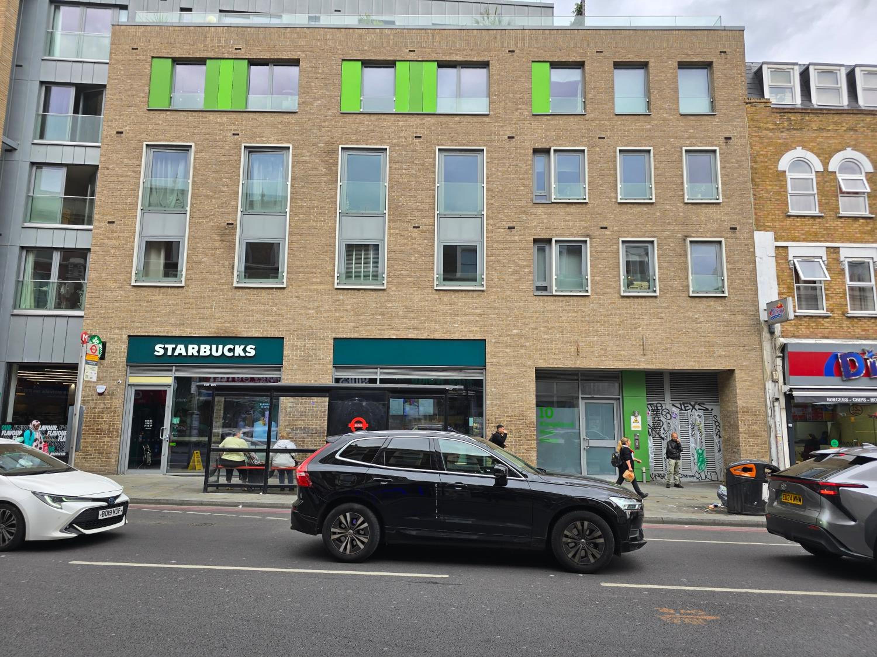 Elegant 3 Bed Apartment Near Many Attractions