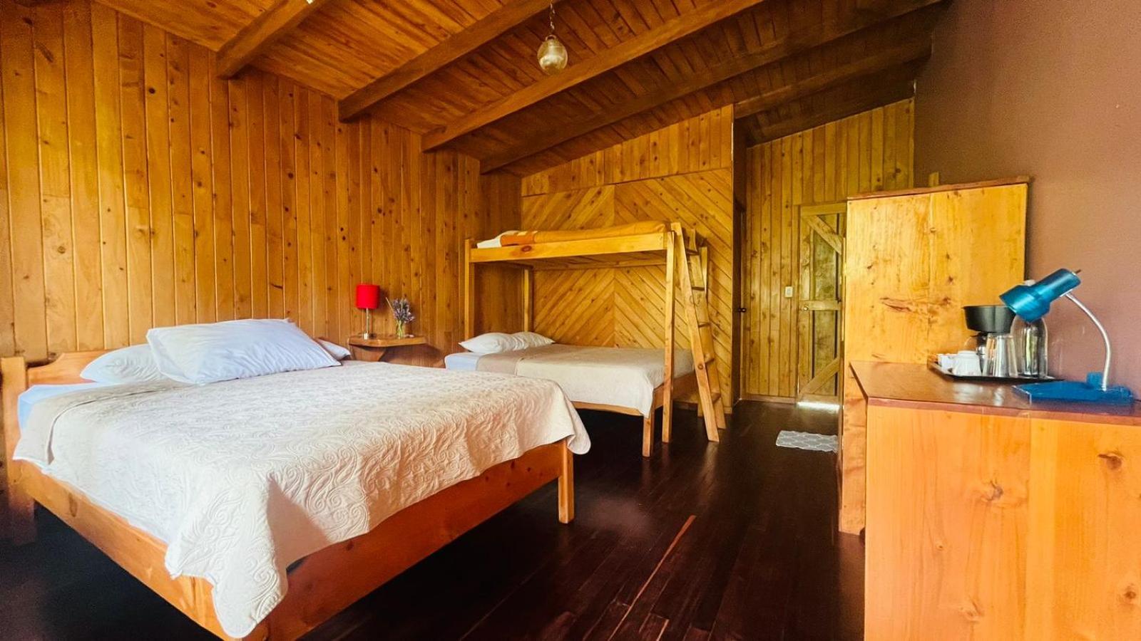 El Toucanet Lodge & Restaurante