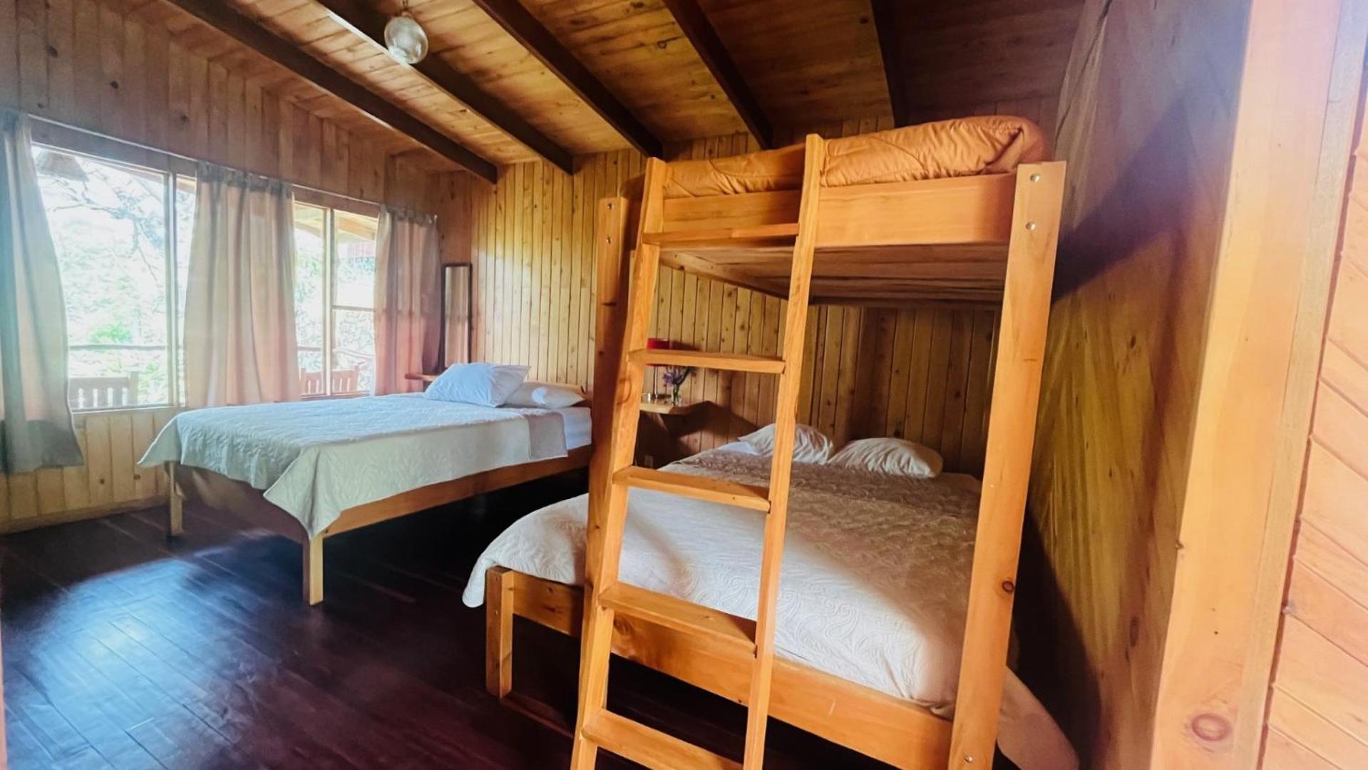 El Toucanet Lodge & Restaurante