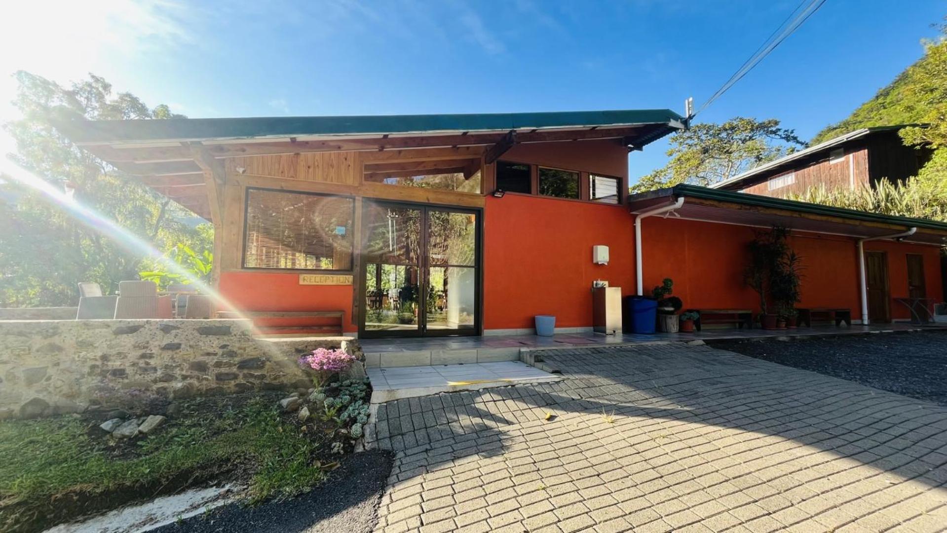 El Toucanet Lodge & Restaurante