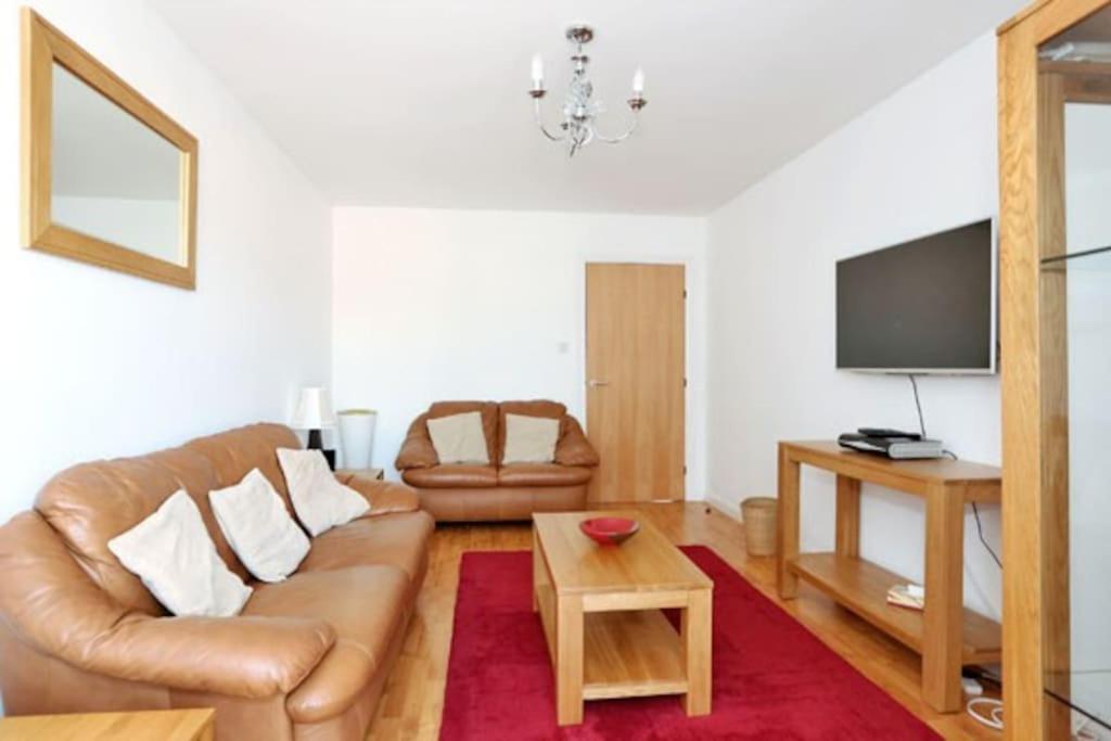 2-Bed Condo Best of Beach & City, FREE Parking view 4