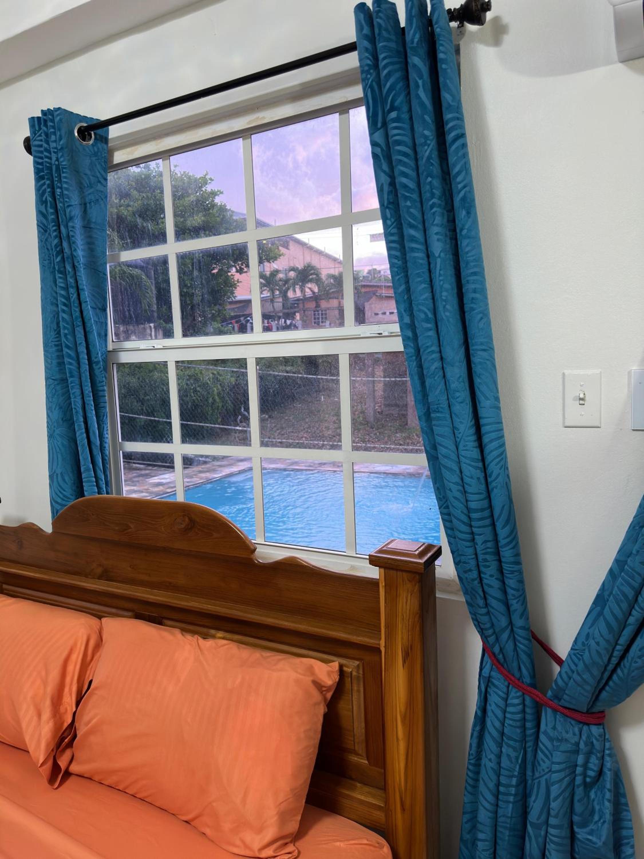 Cozy one Bedroom & Car rental Apartment Garden side