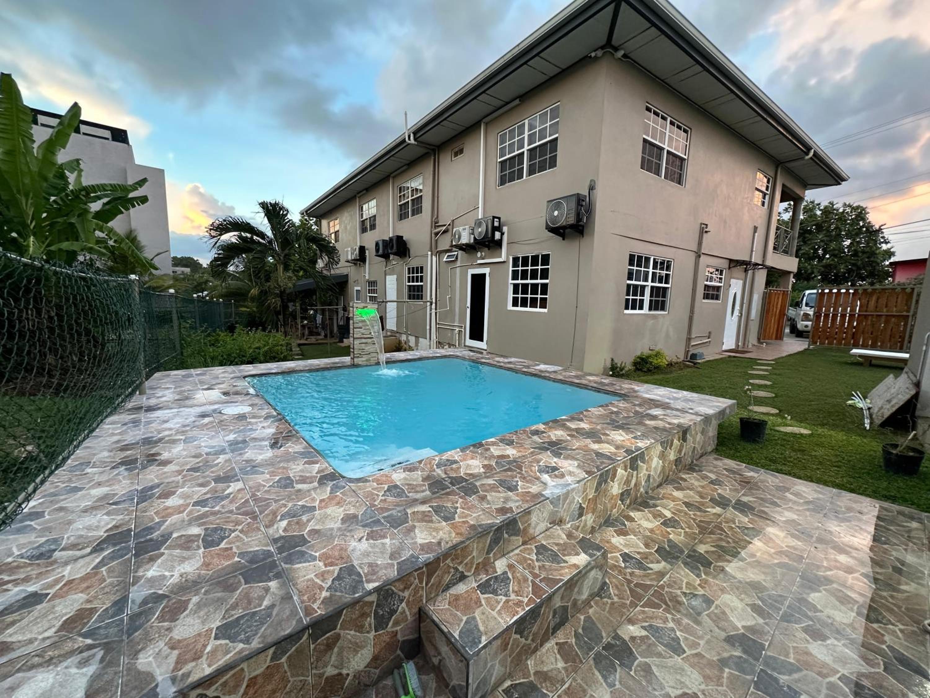 Cozy one Bedroom & Car rental Apartment Garden side