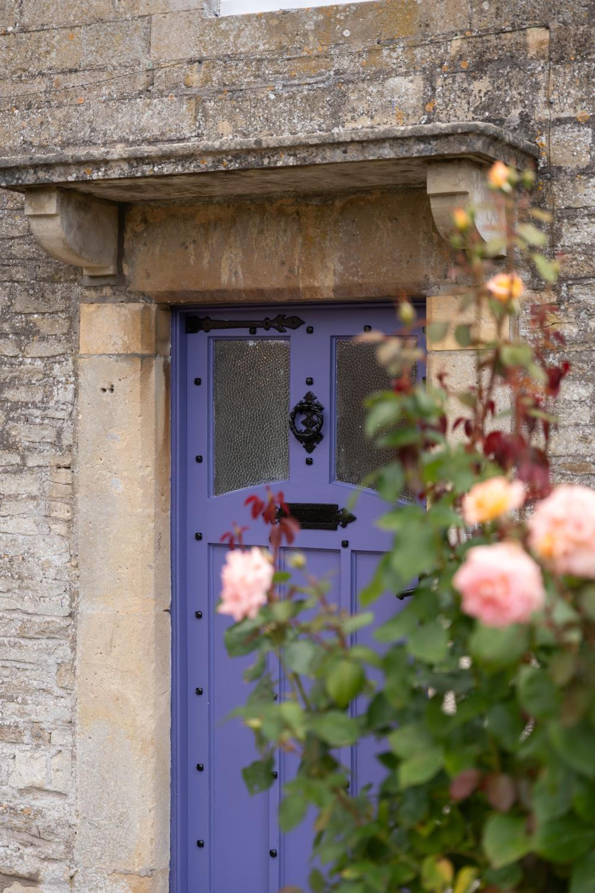 The Maze Garden Cottage by Mint Stays view 3