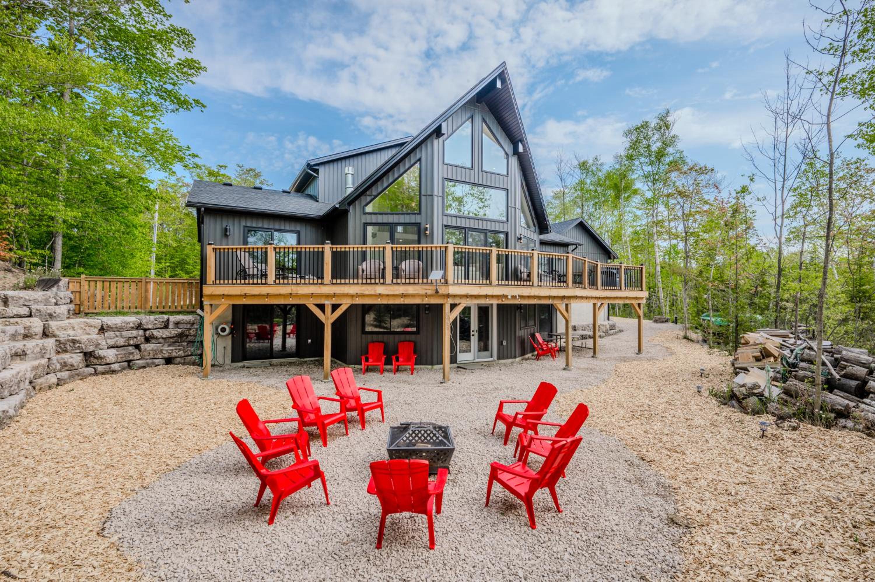 Show Stopping Retreat Near Beaches