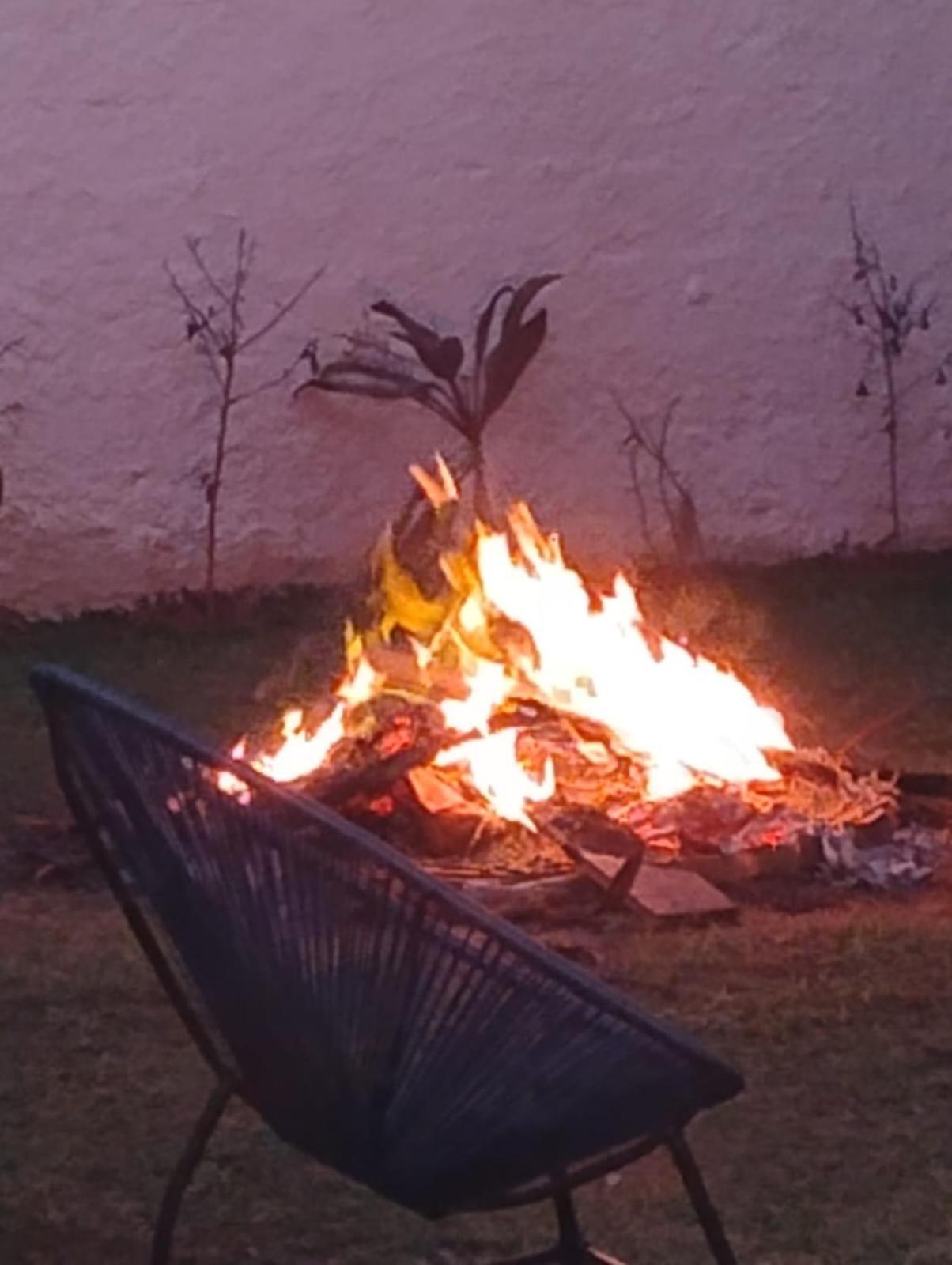 Casa com Quadra de Areia para 21 pessoas em Boracéia São Seba