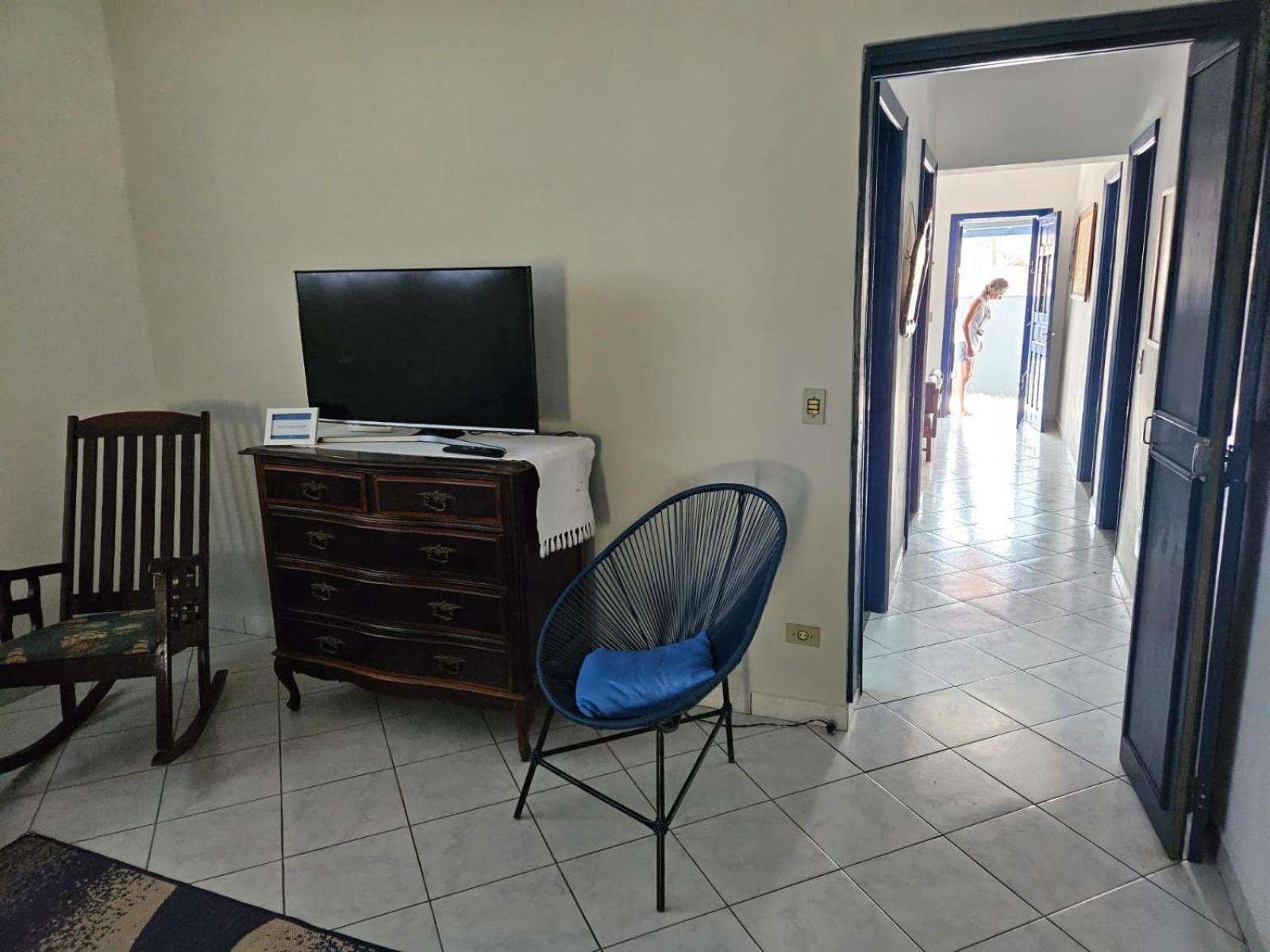 Casa com Quadra de Areia para 21 pessoas em Boracéia São Seba