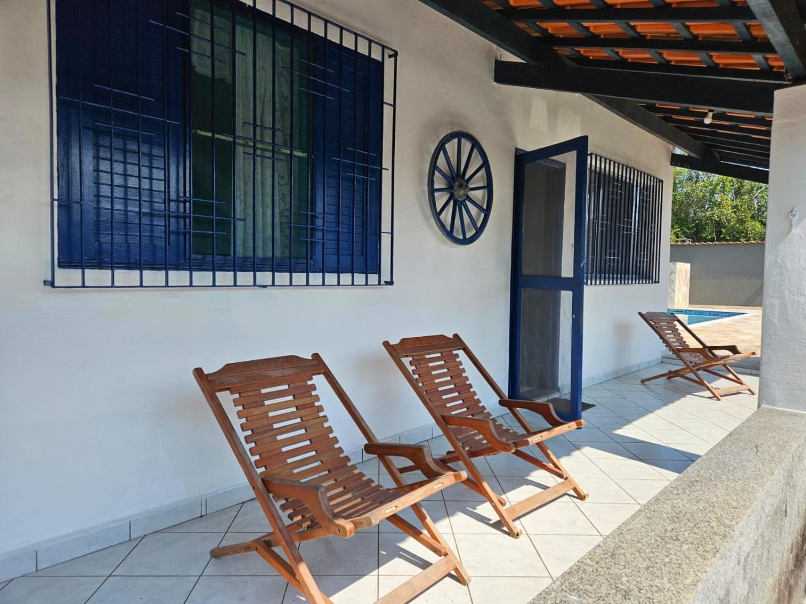Casa com Quadra de Areia para 21 pessoas em Boracéia São Seba