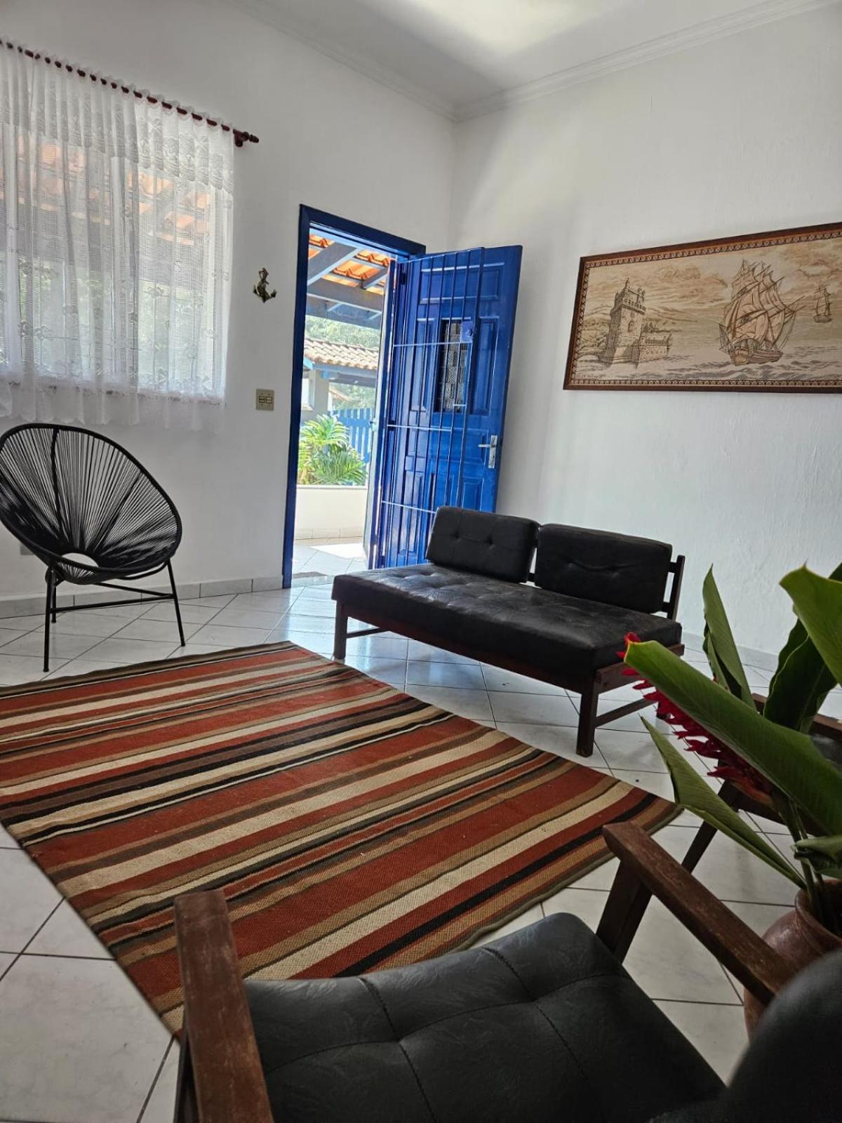 Casa com Quadra de Areia para 21 pessoas em Boracéia São Seba