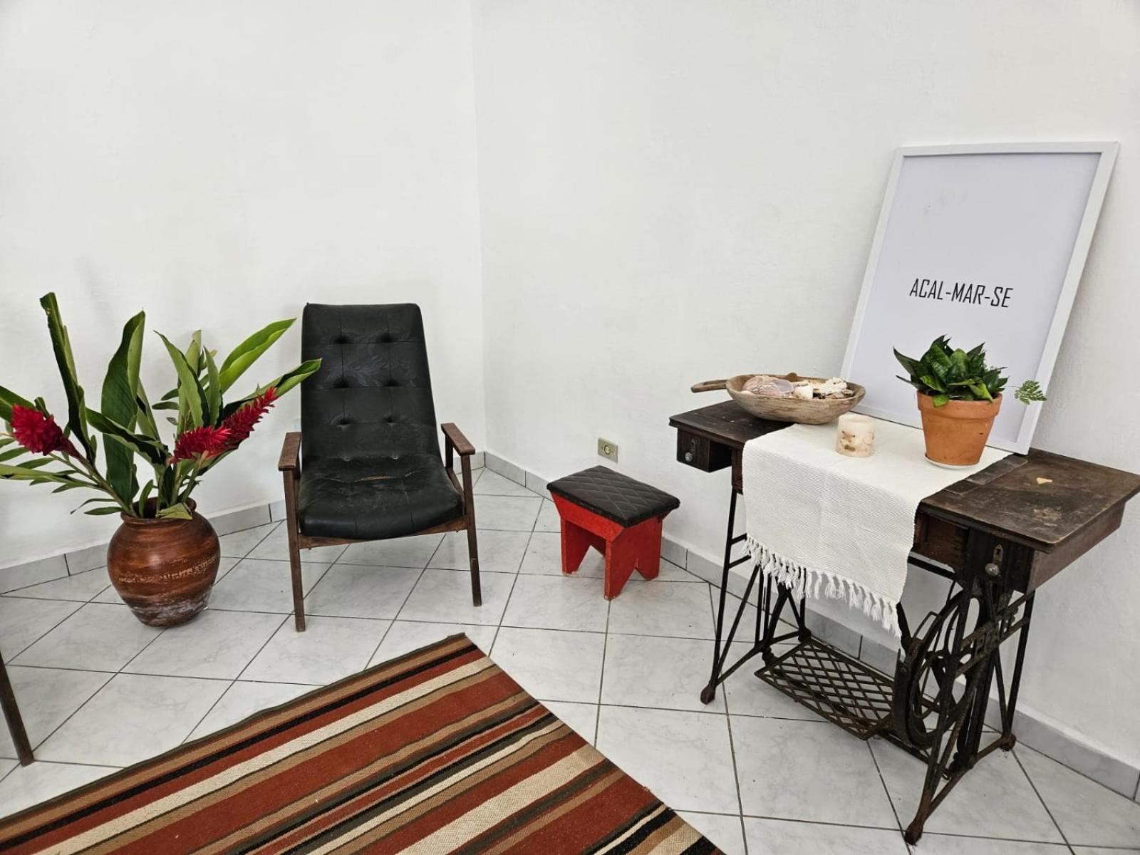Casa com Quadra de Areia para 21 pessoas em Boracéia São Seba