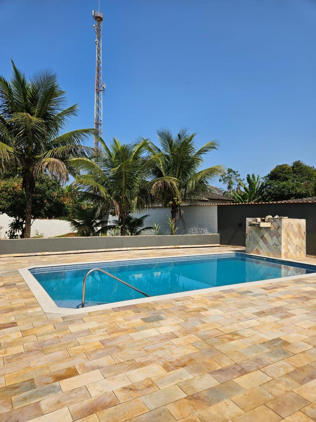 Casa com Quadra de Areia para 21 pessoas em Boracéia São Seba