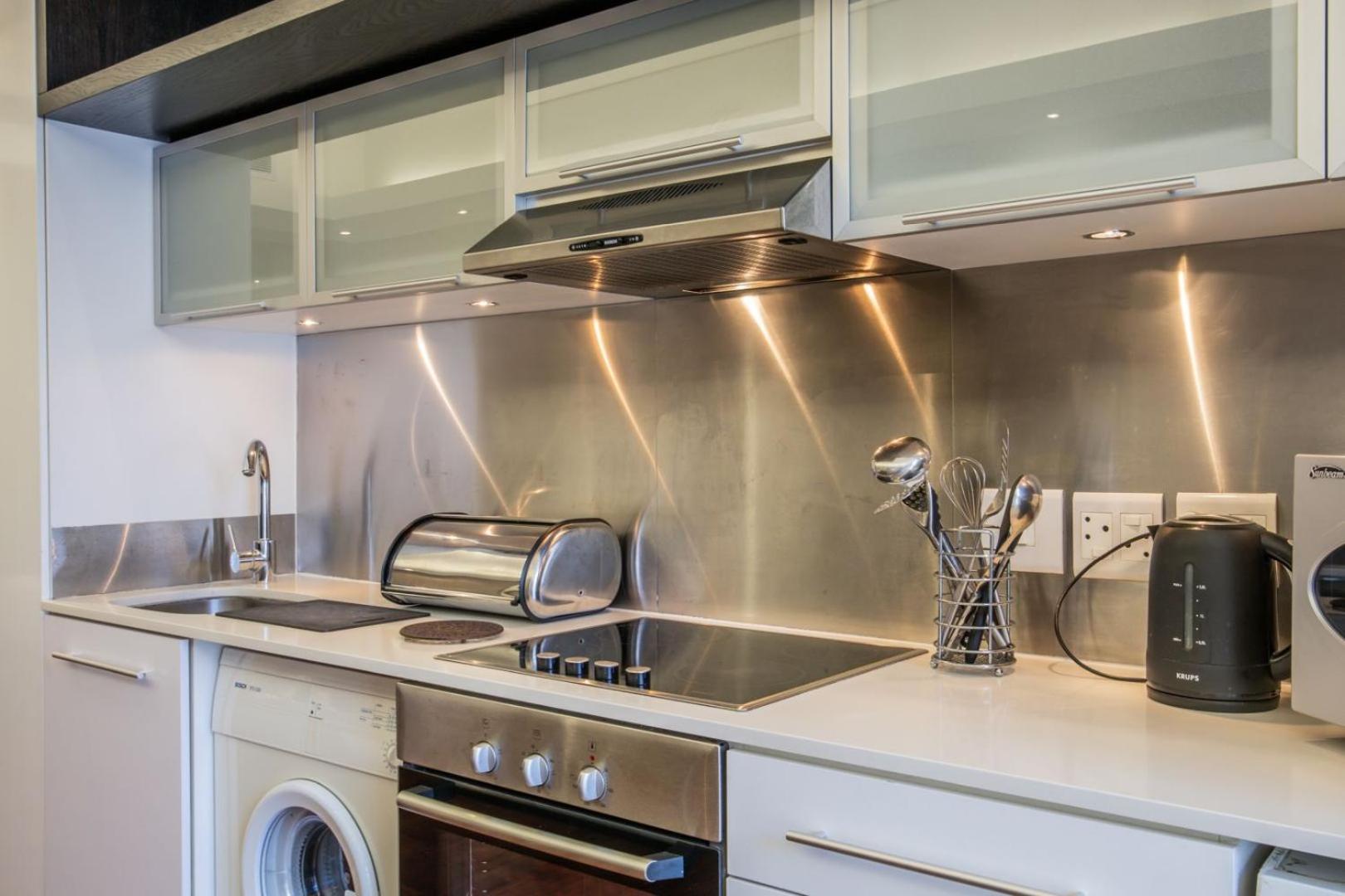 Modern Studio in Mandela Rhodes with Rooftop Pool view 5