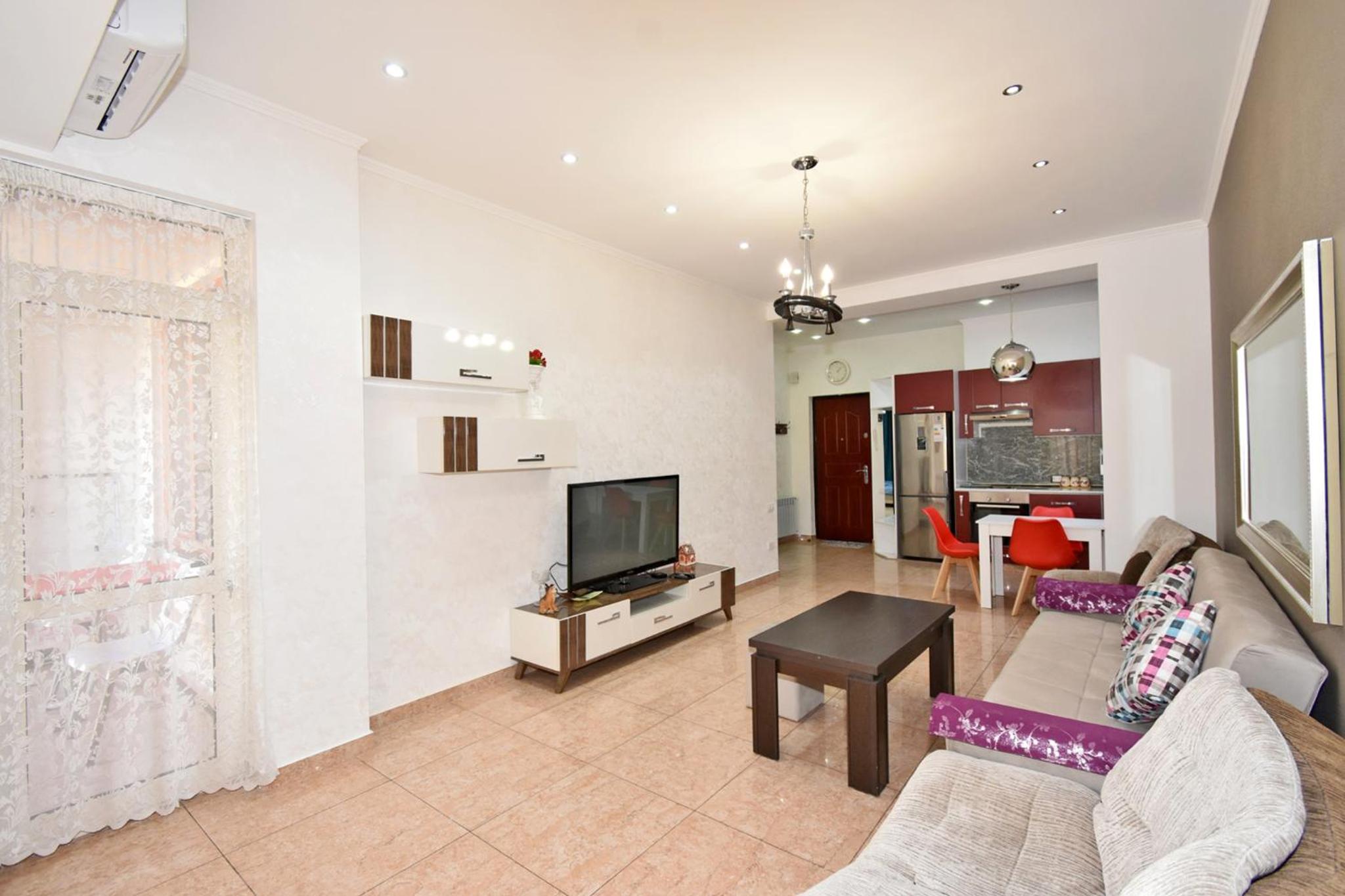 1 bedroom, Modern New Euro Renovated apartment BU1399