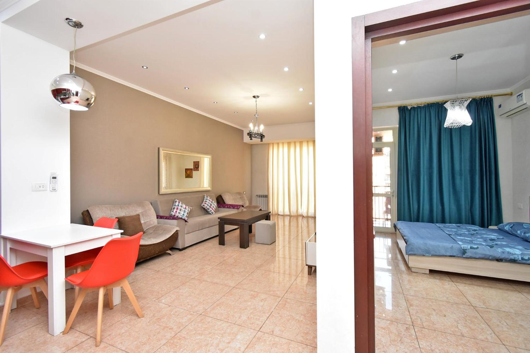 1 bedroom, Modern New Euro Renovated apartment BU1399