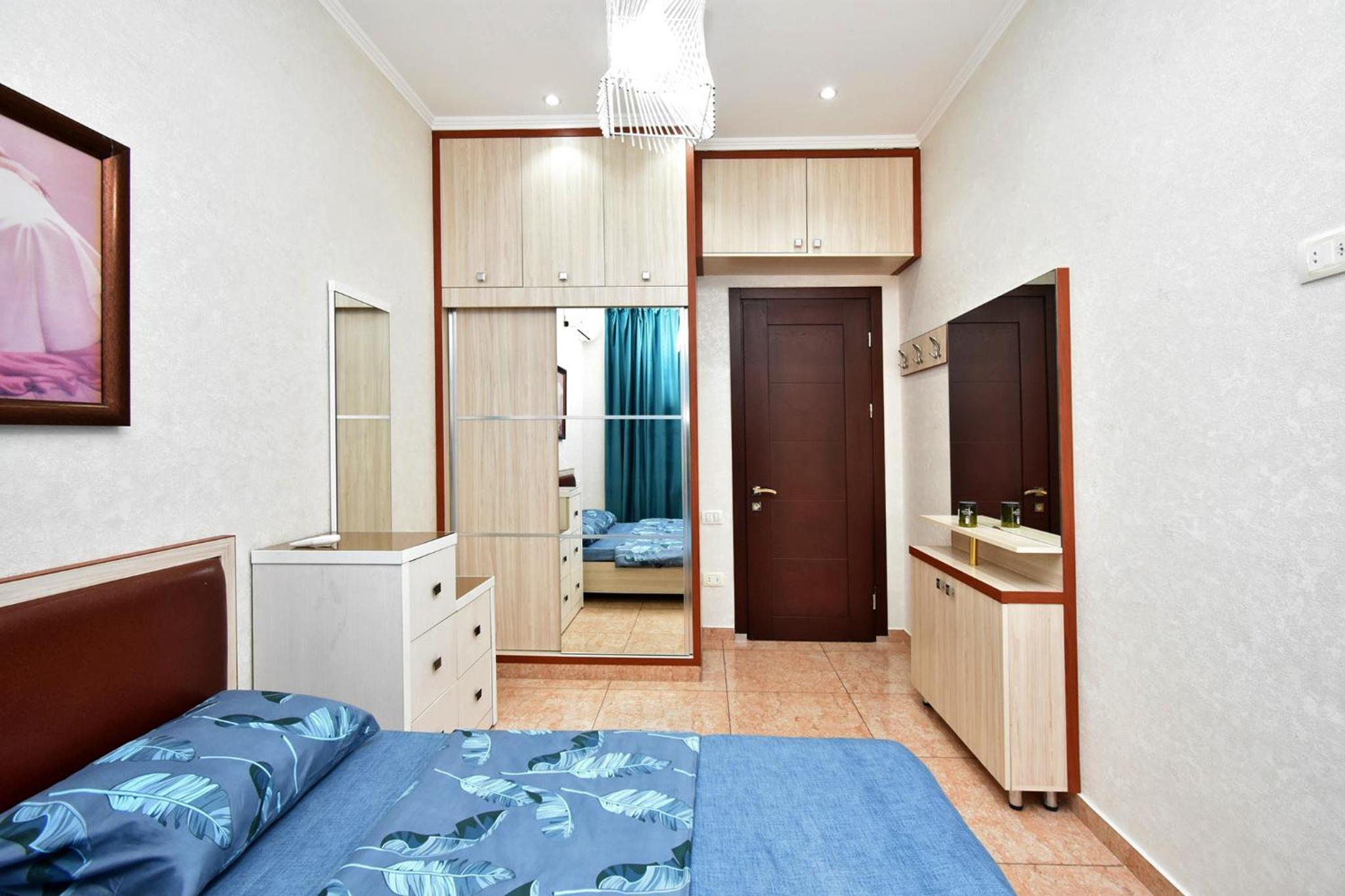 1 bedroom, Modern New Euro Renovated apartment BU1399