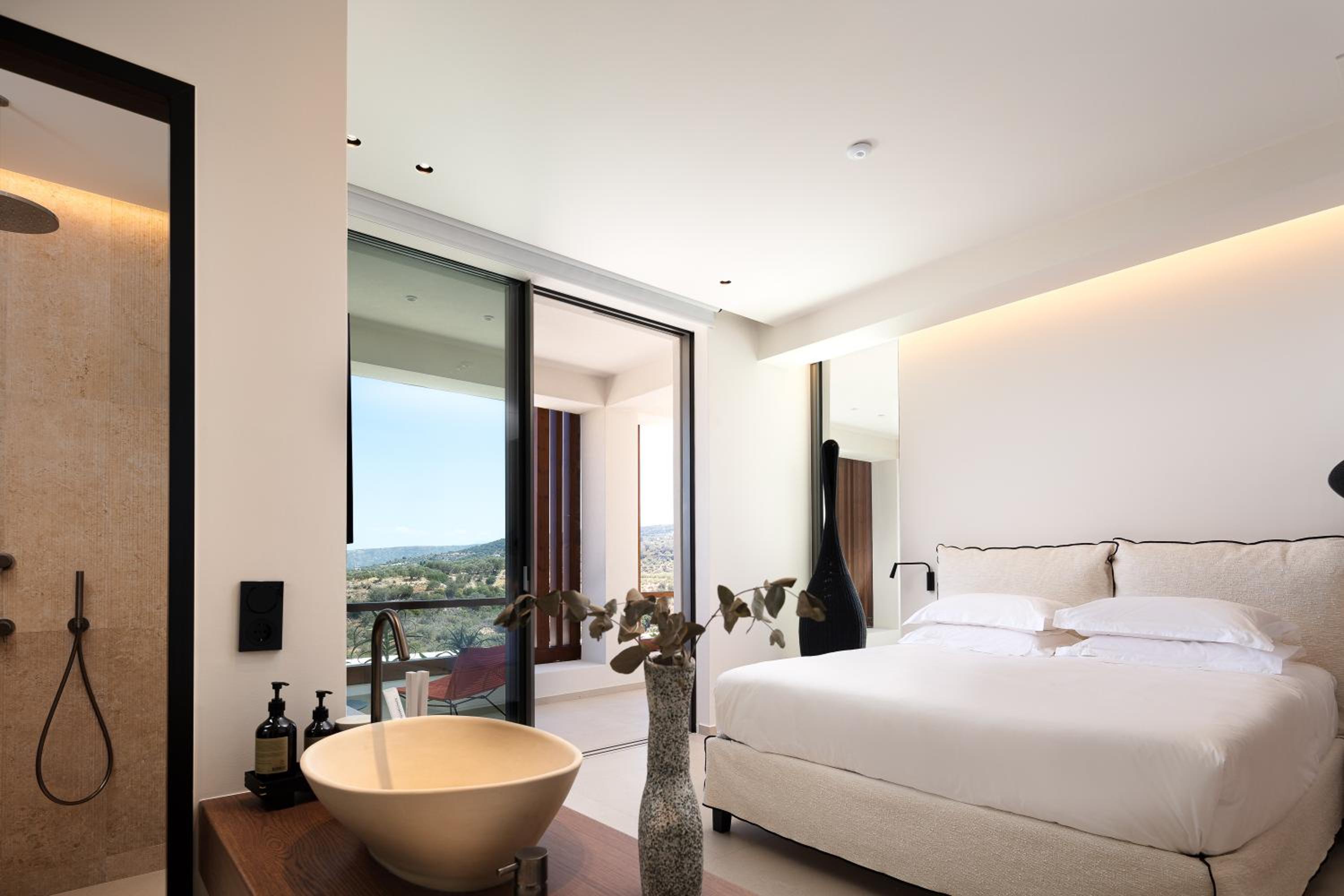 Stella Cadente - Awaken to 5star Luxury by etouri
