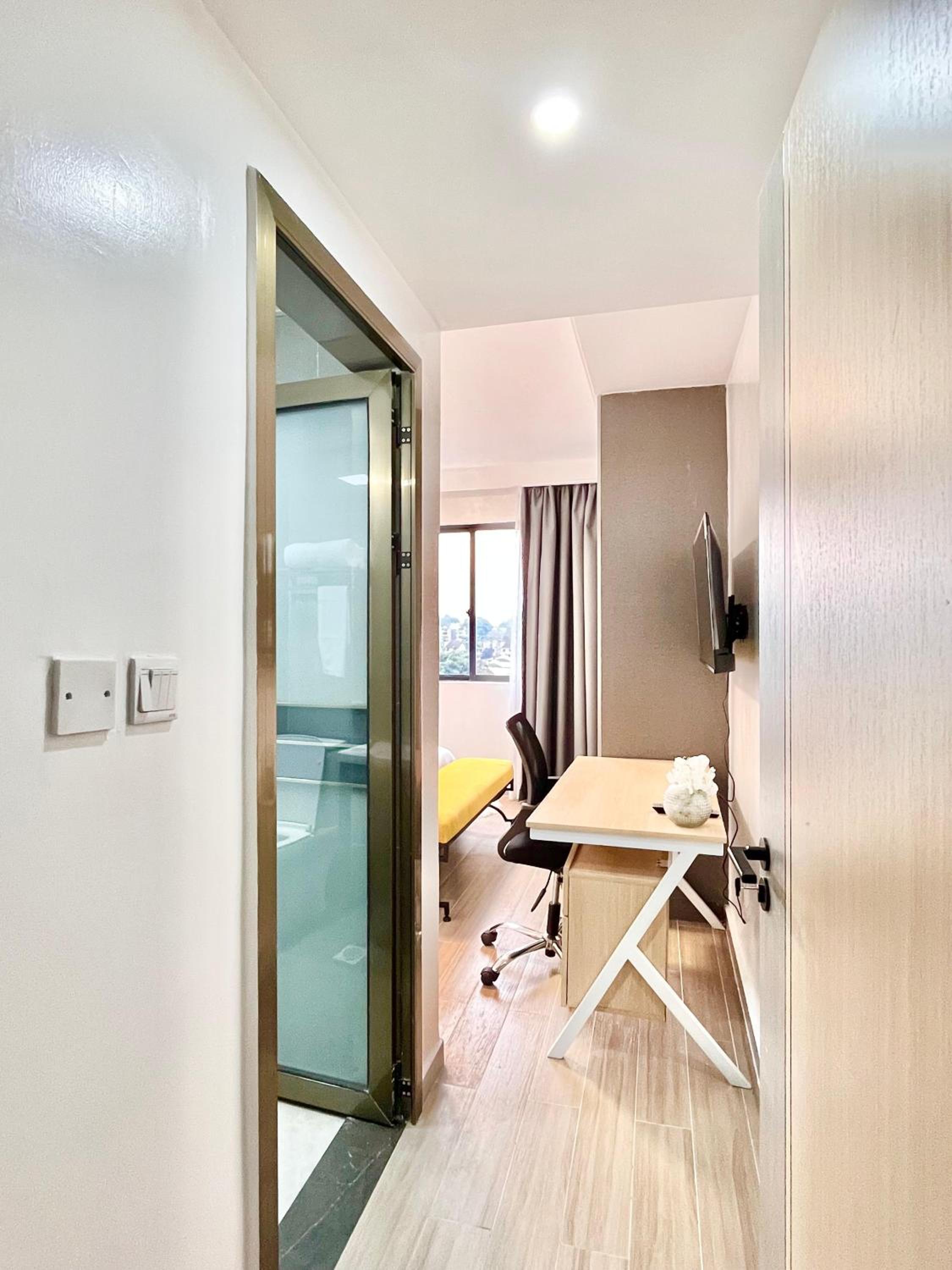 hotel room