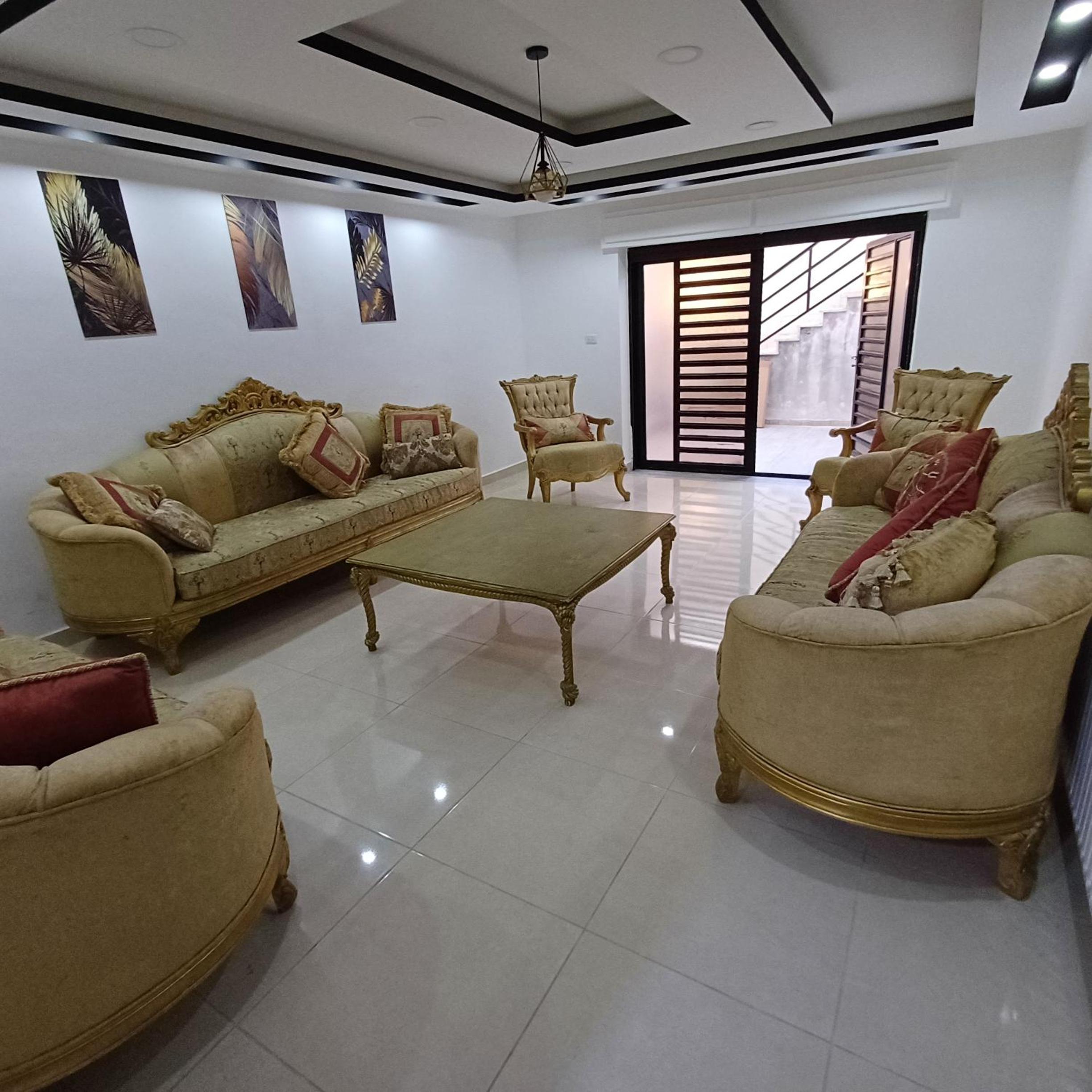 Laperla family apartment 1