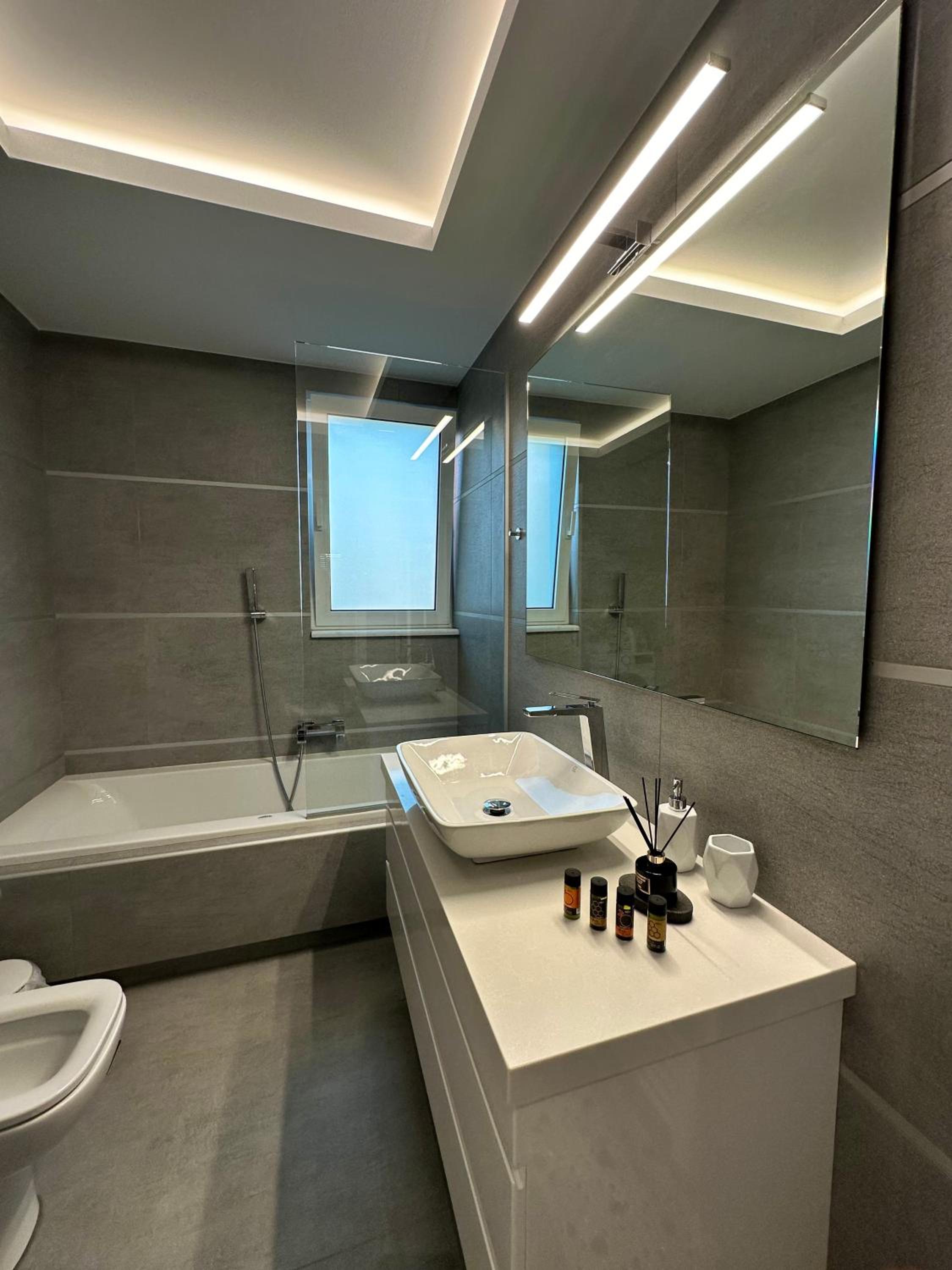 Ardian's home photo 3