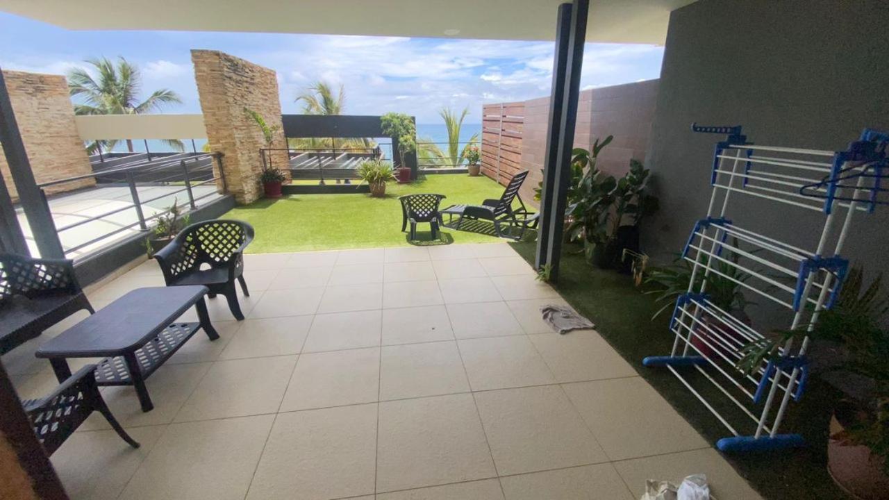 Appartement 2 chambres salon waterFront view 2