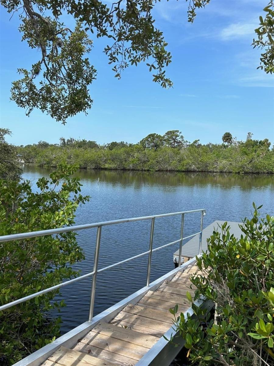 Tropical Waterfront Oasis - view 2