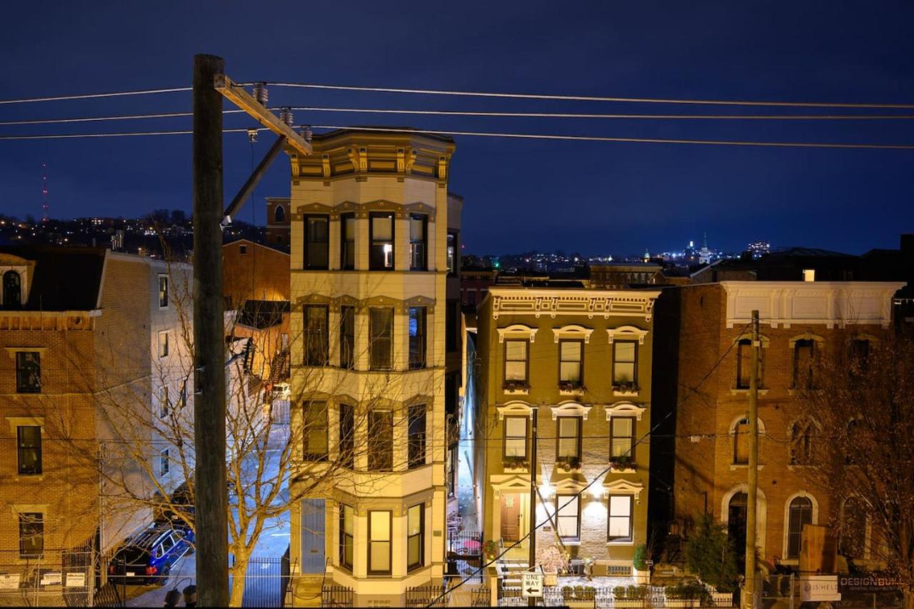 Lux Townhome - Washington Park - Walk to ALL view 3
