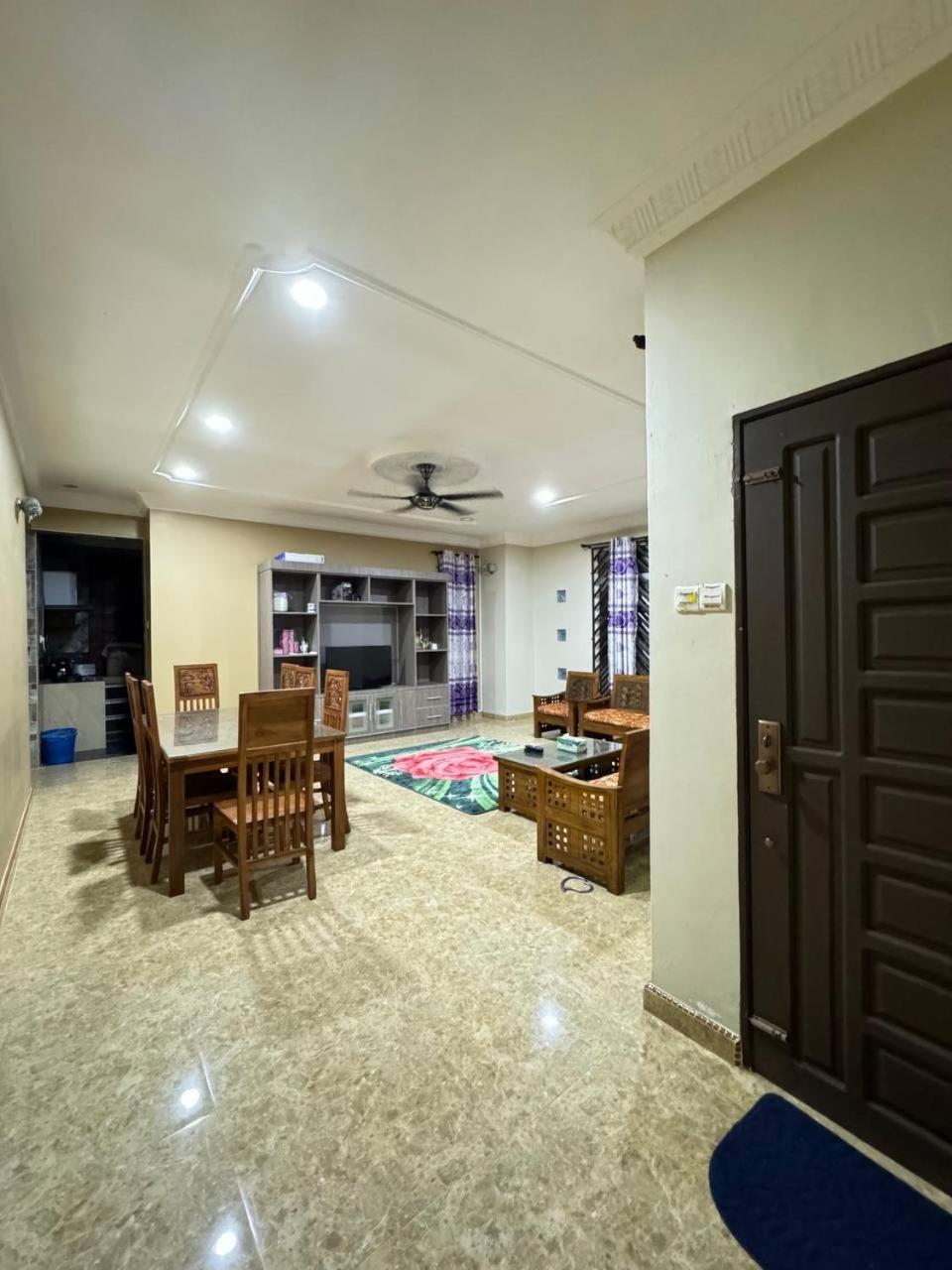 63 Homestay