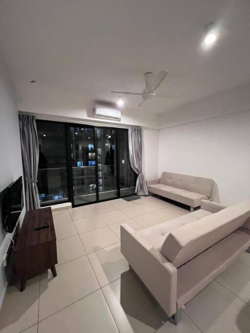 Cooling Spacious Cozy Home photo 2