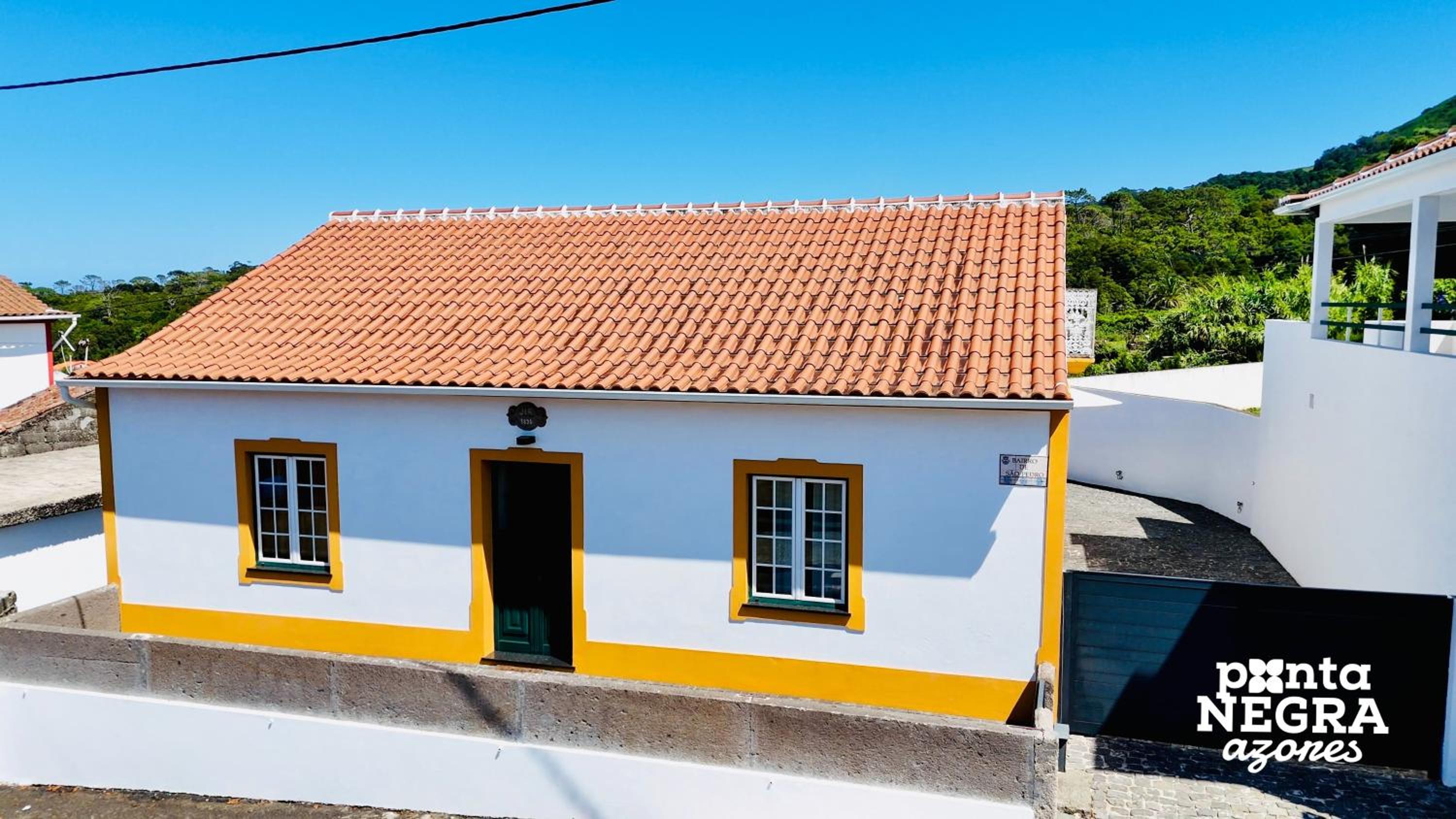 Casa da Gente by PontaNegraAzores