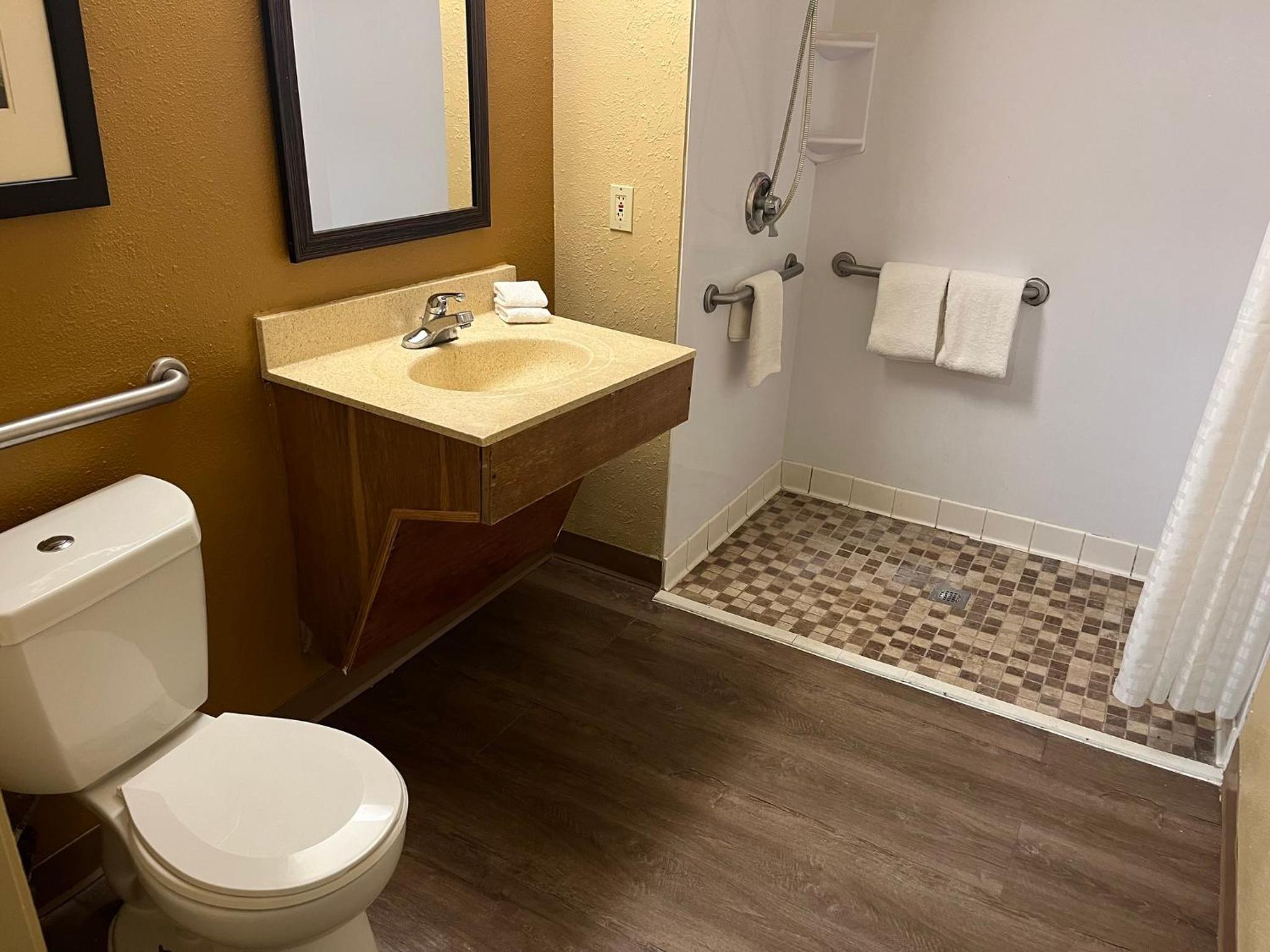 HomeTowne Studios & Suites by Red Roof Greensboro, Billede 13