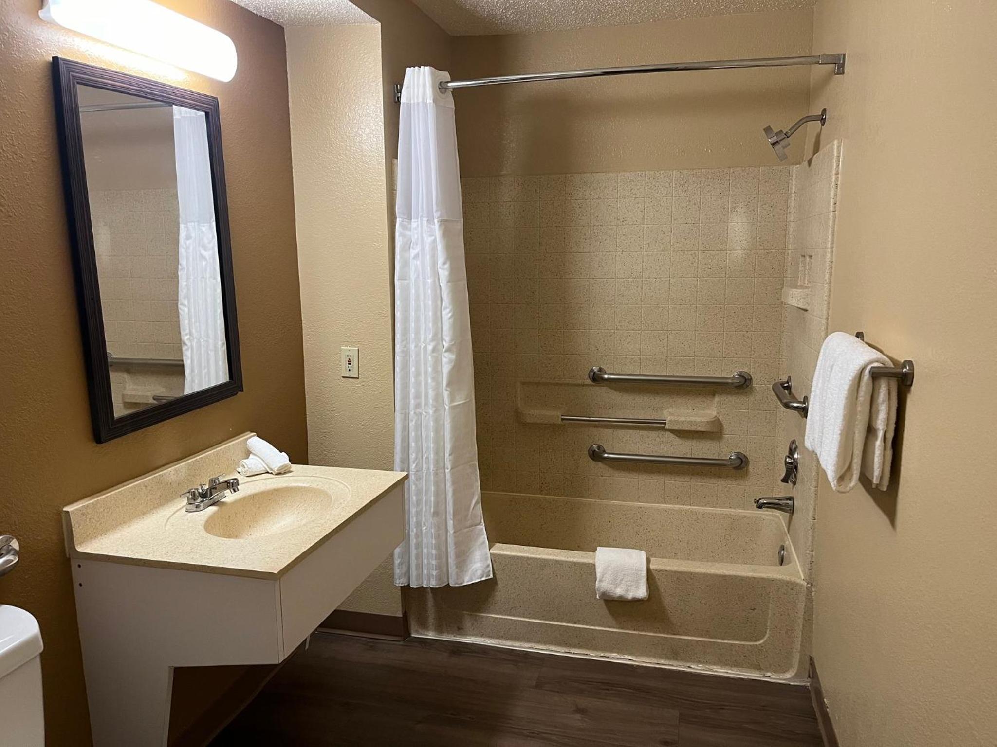 HomeTowne Studios & Suites by Red Roof Greensboro, Billede 14