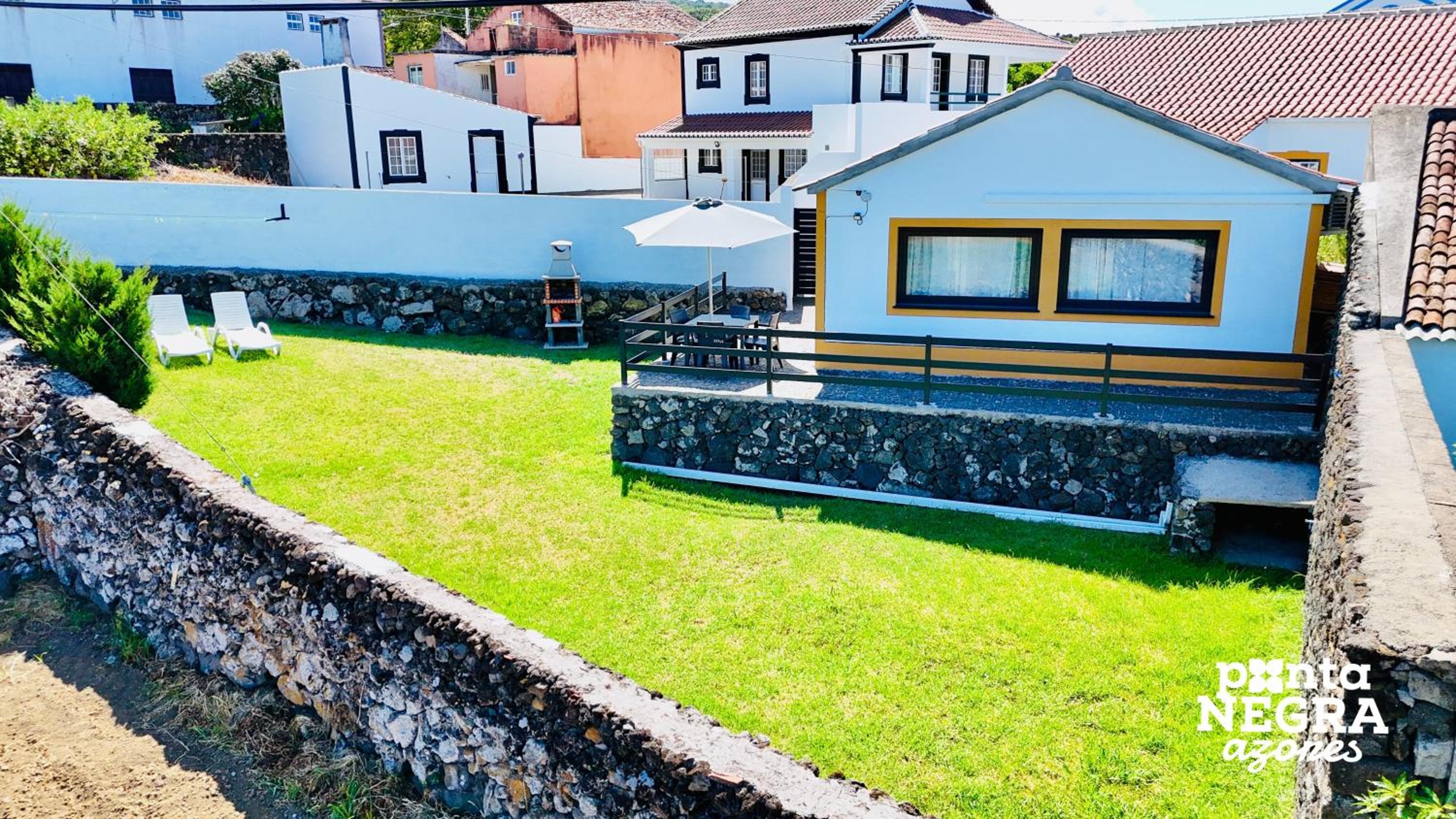 Casa da Gente by PontaNegraAzores