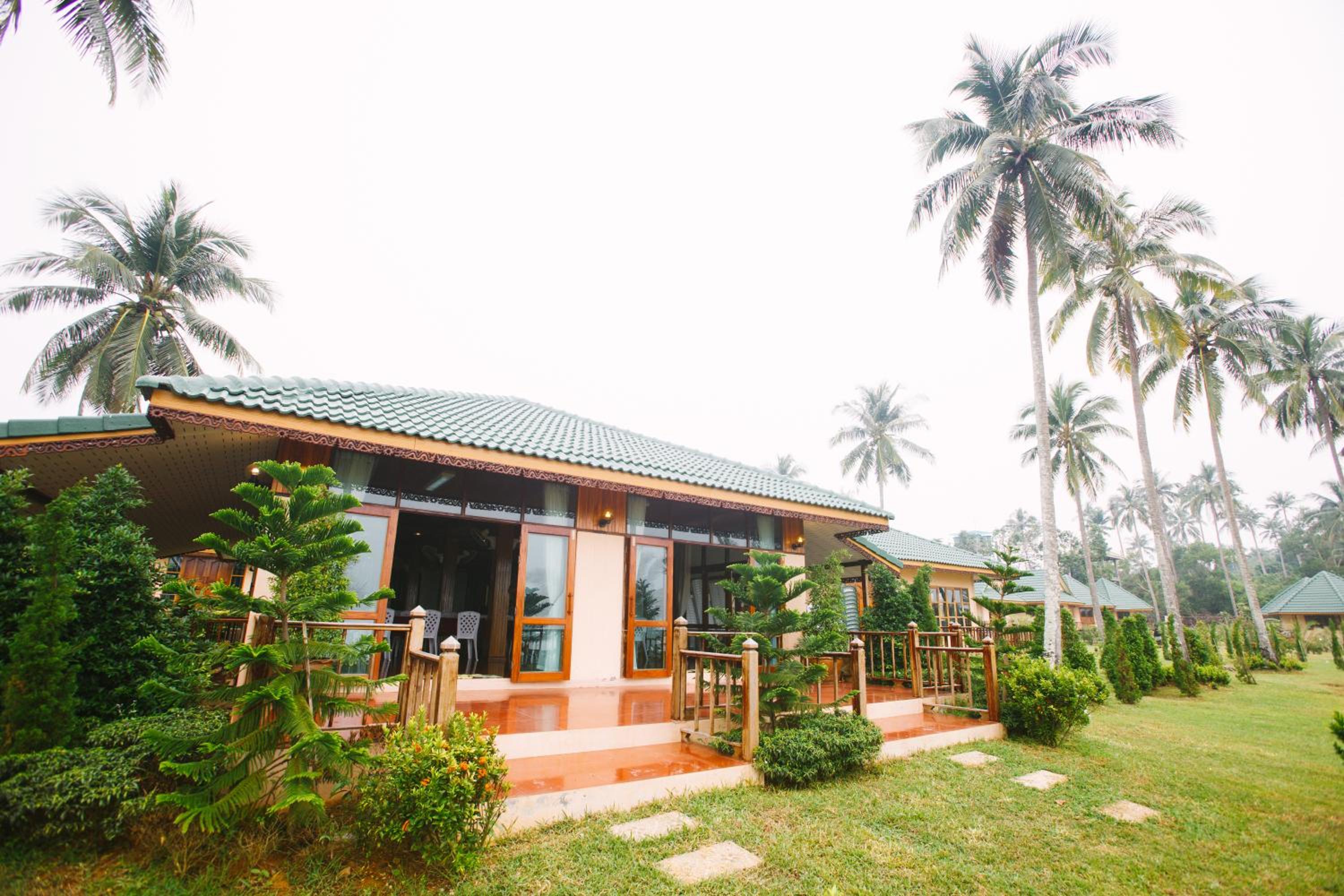 Yataa Spa and Resort